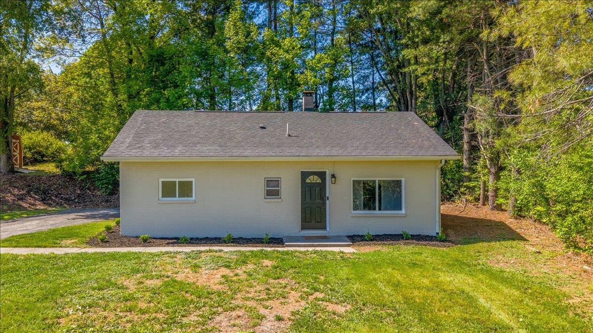 2027 Peppers Ferry Road NW Christiansburg VA 24073