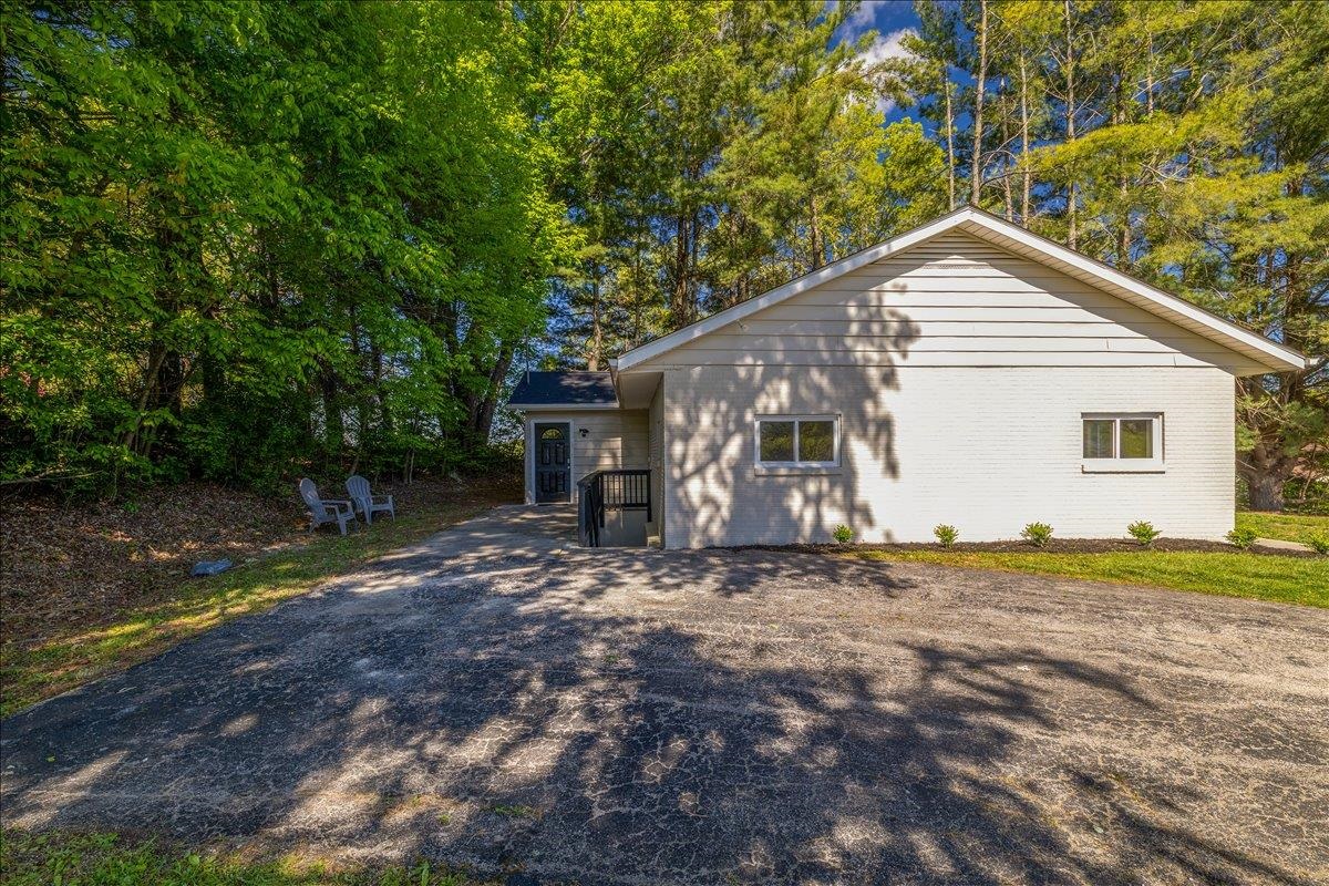 2027 Peppers Ferry Road NW Christiansburg VA 24073