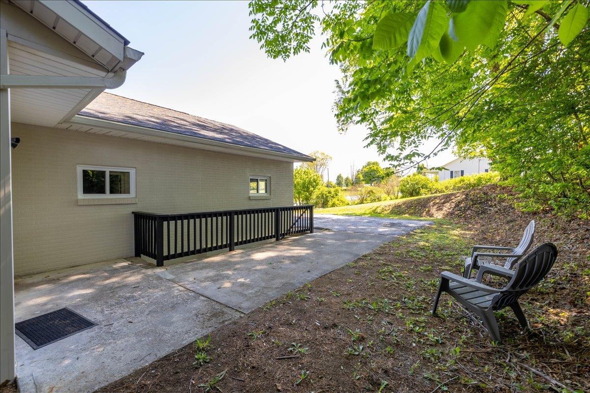2027 Peppers Ferry Road NW Christiansburg VA 24073