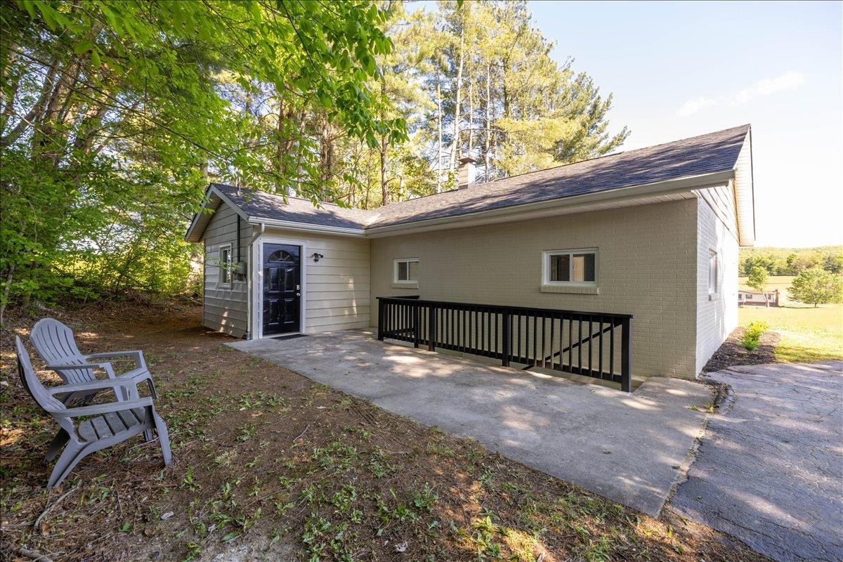 2027 Peppers Ferry Road NW Christiansburg VA 24073