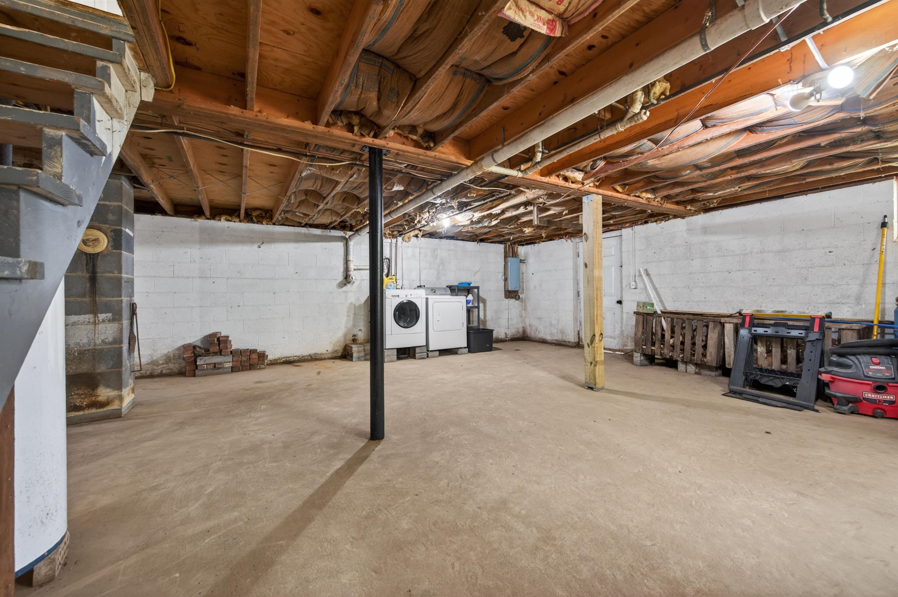 2531 Dry Road Speedwell VA 24374