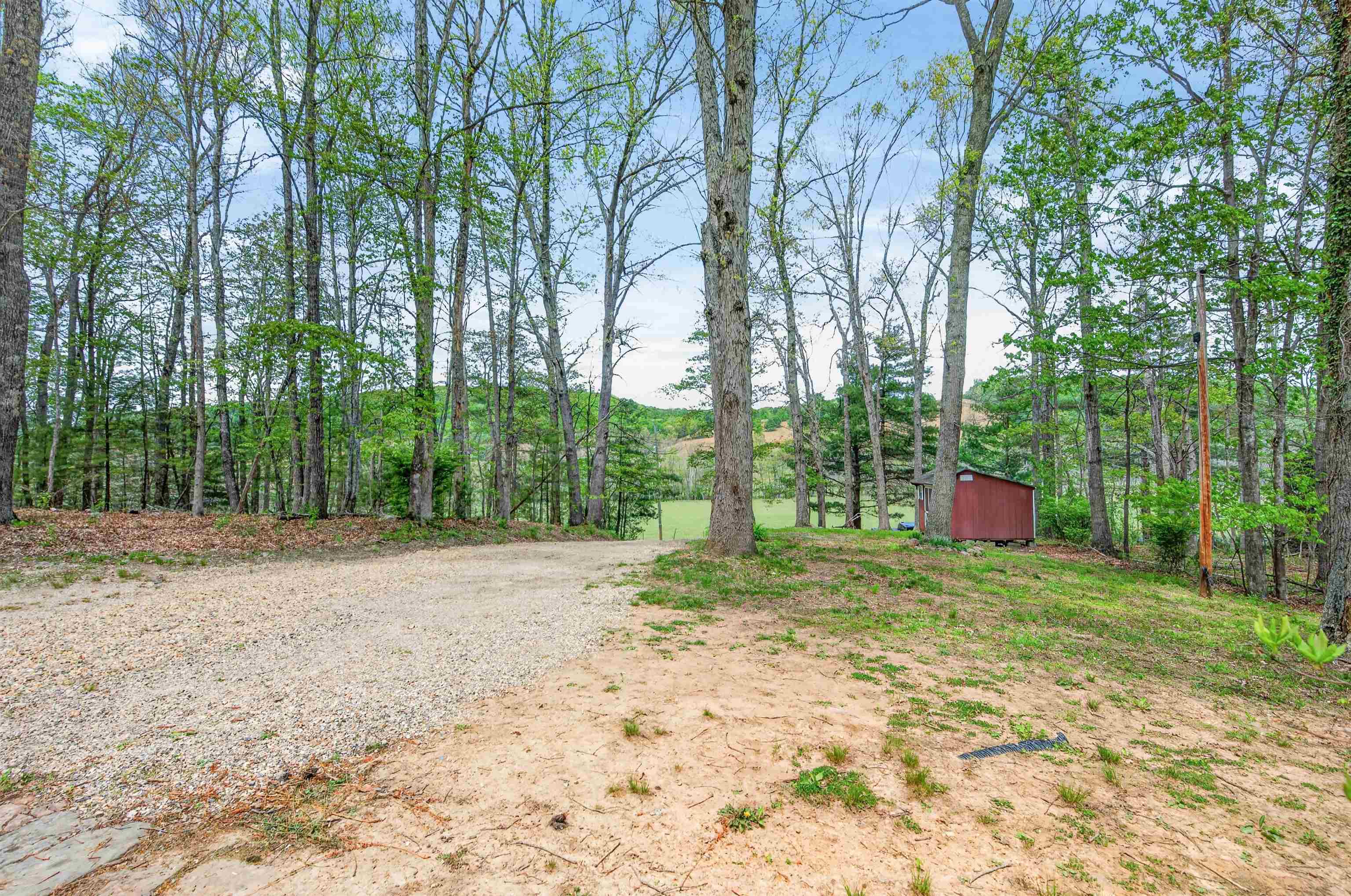 2531 Dry Road Speedwell VA 24374