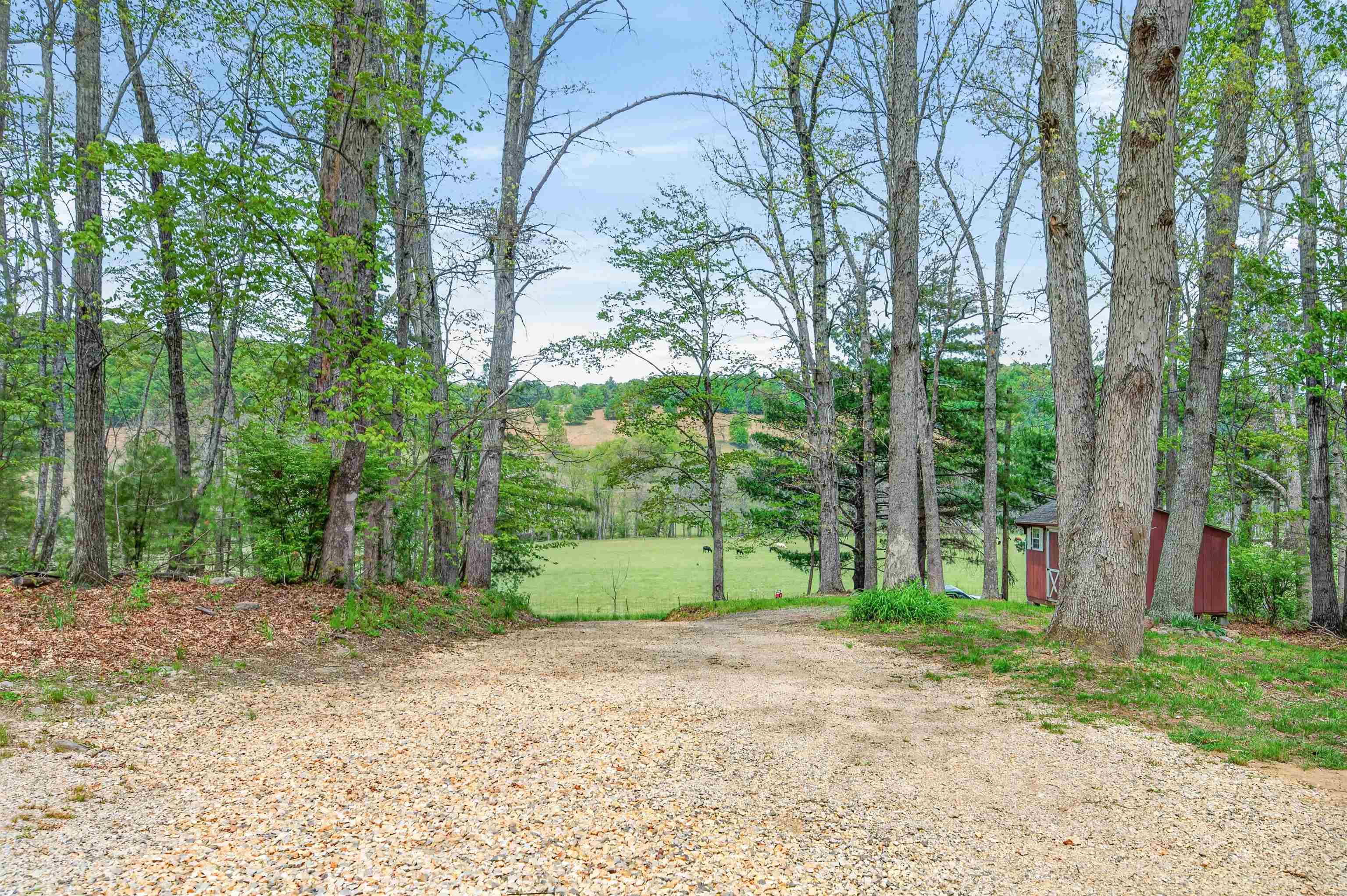 2531 Dry Road Speedwell VA 24374