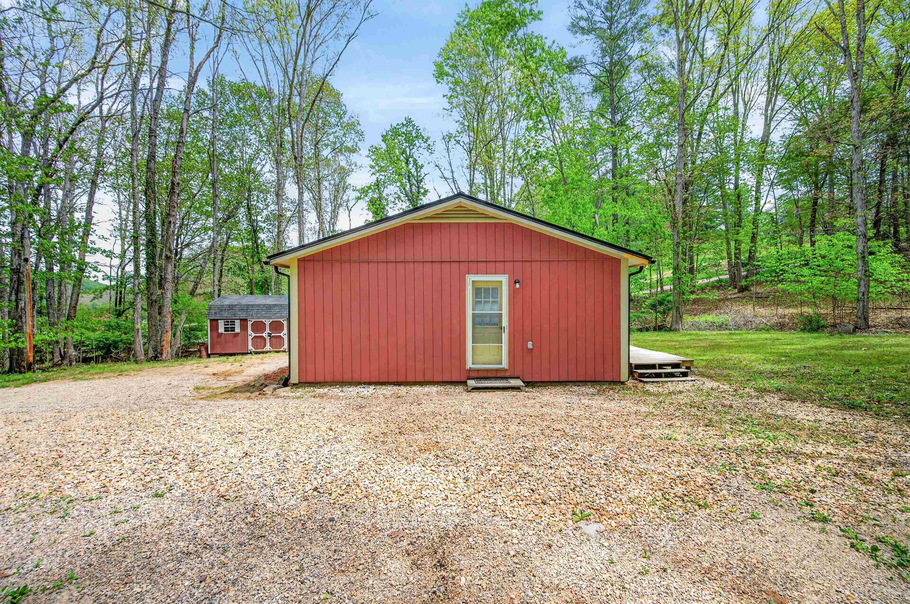 2531 Dry Road Speedwell VA 24374