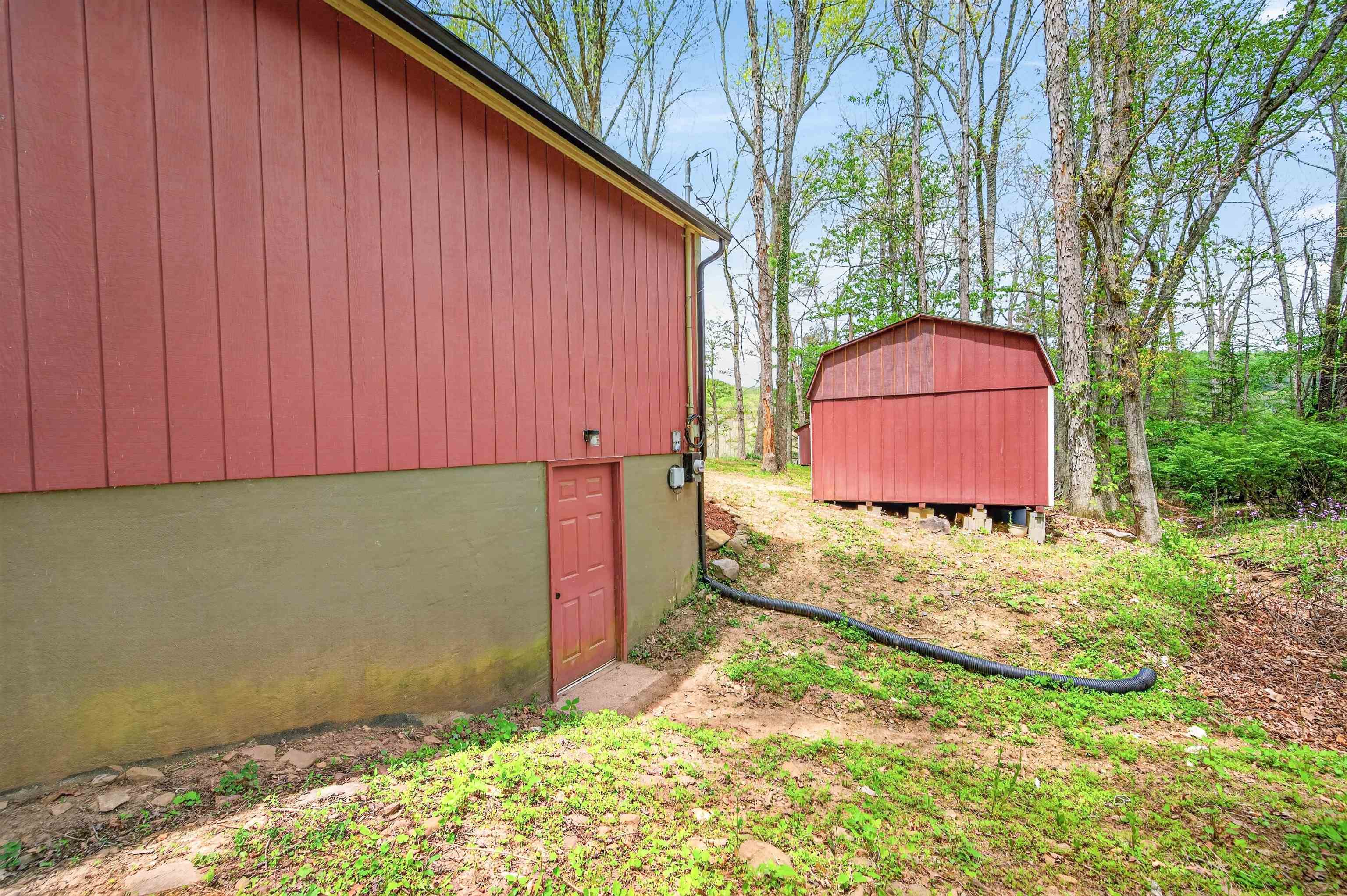 2531 Dry Road Speedwell VA 24374
