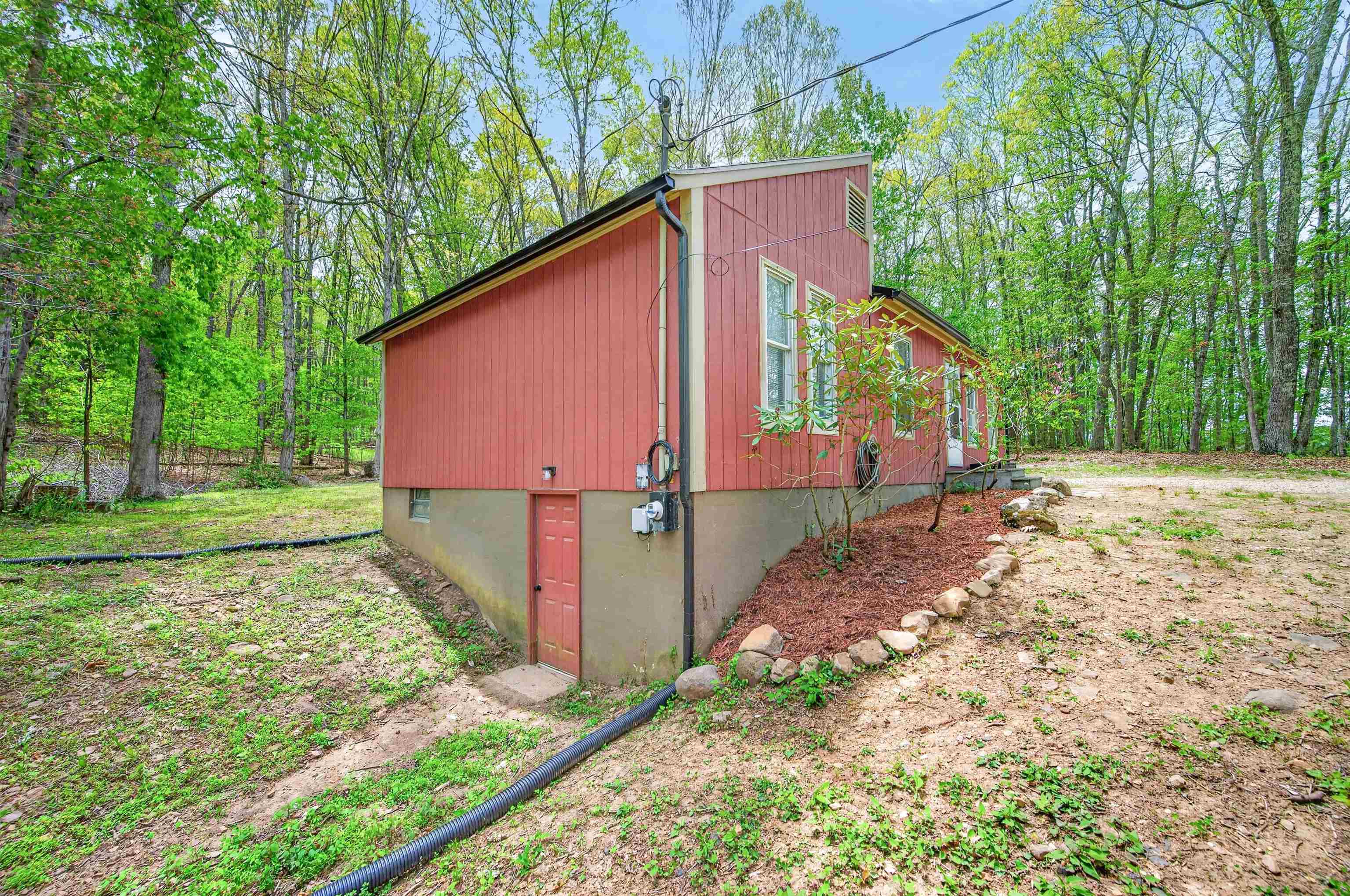 2531 Dry Road Speedwell VA 24374