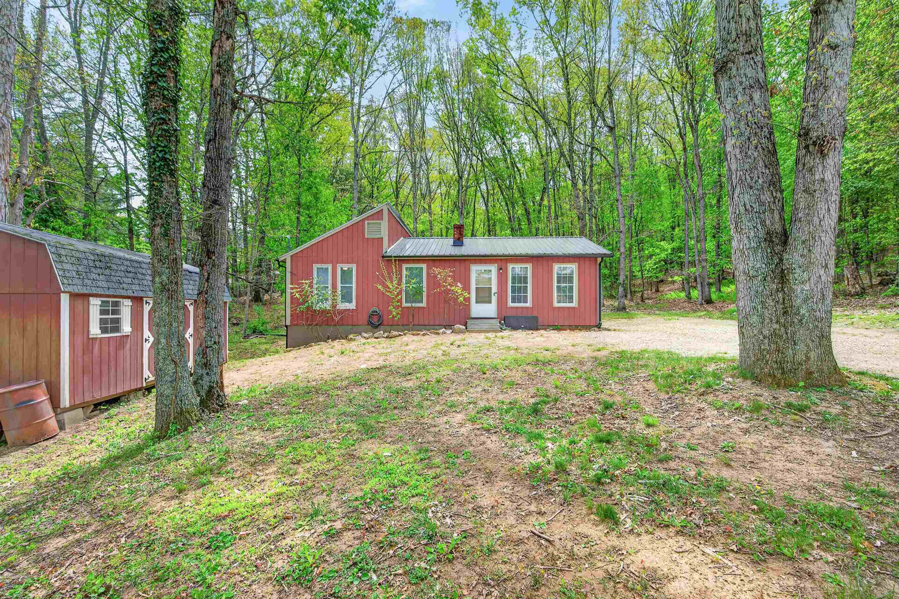 2531 Dry Road Speedwell VA 24374