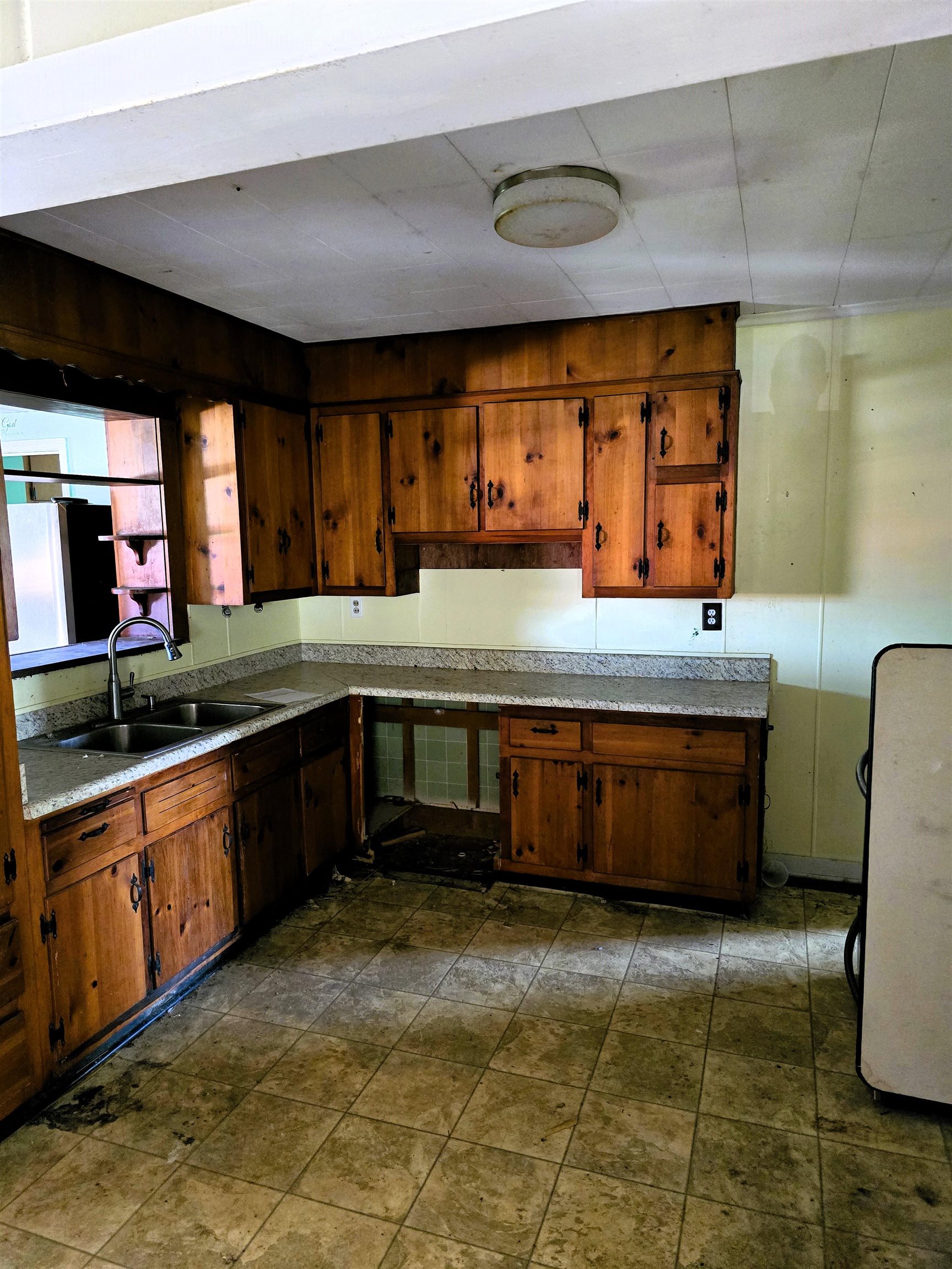 22 High Hill Road Hillsville VA 24343