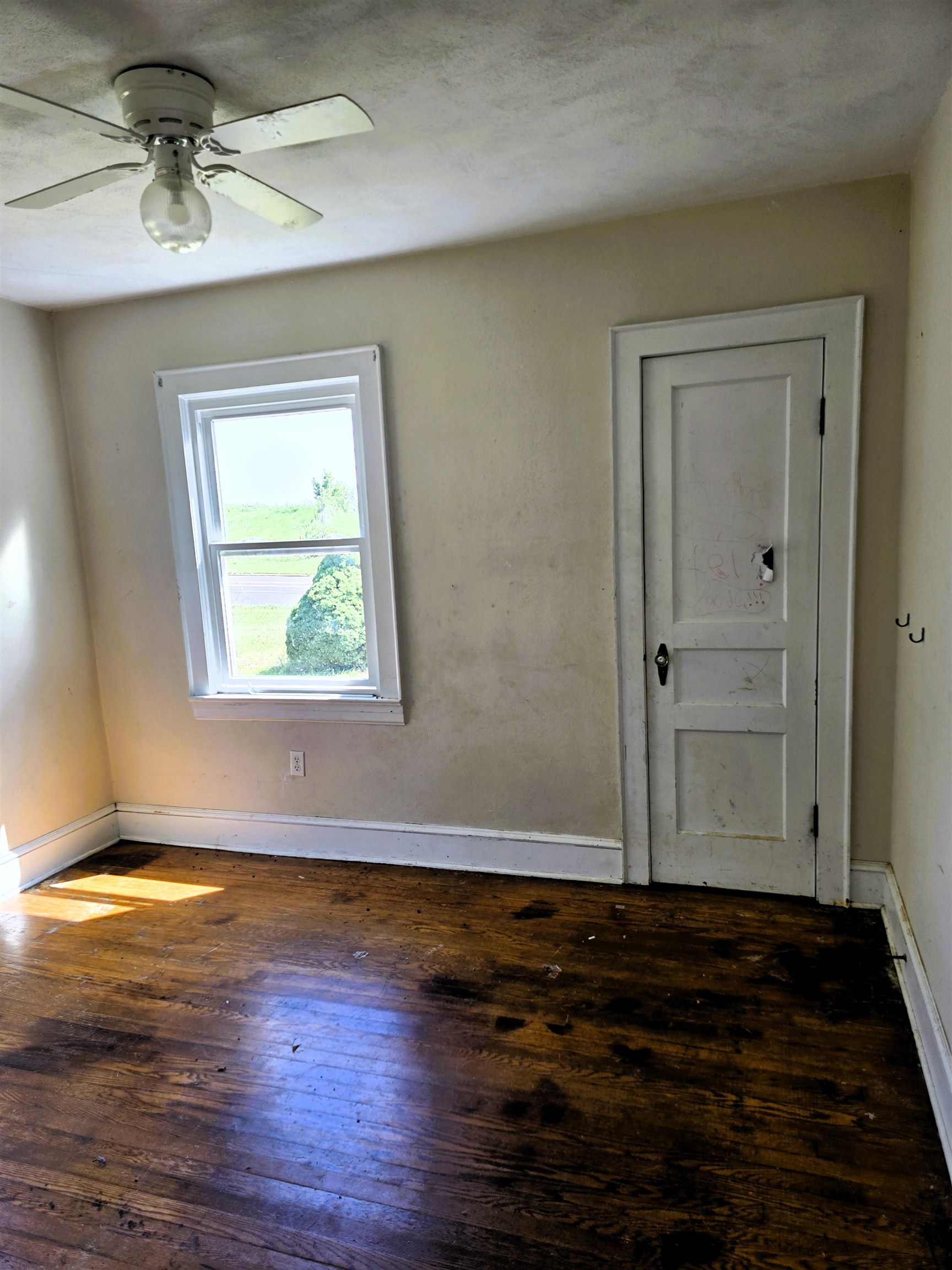 22 High Hill Road Hillsville VA 24343