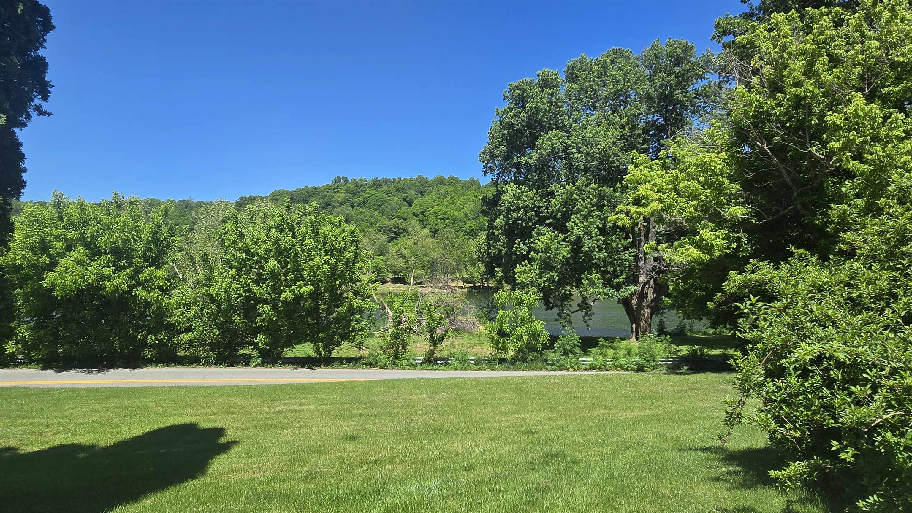 1560 Julia Simpkins Road Allisonia VA 24347