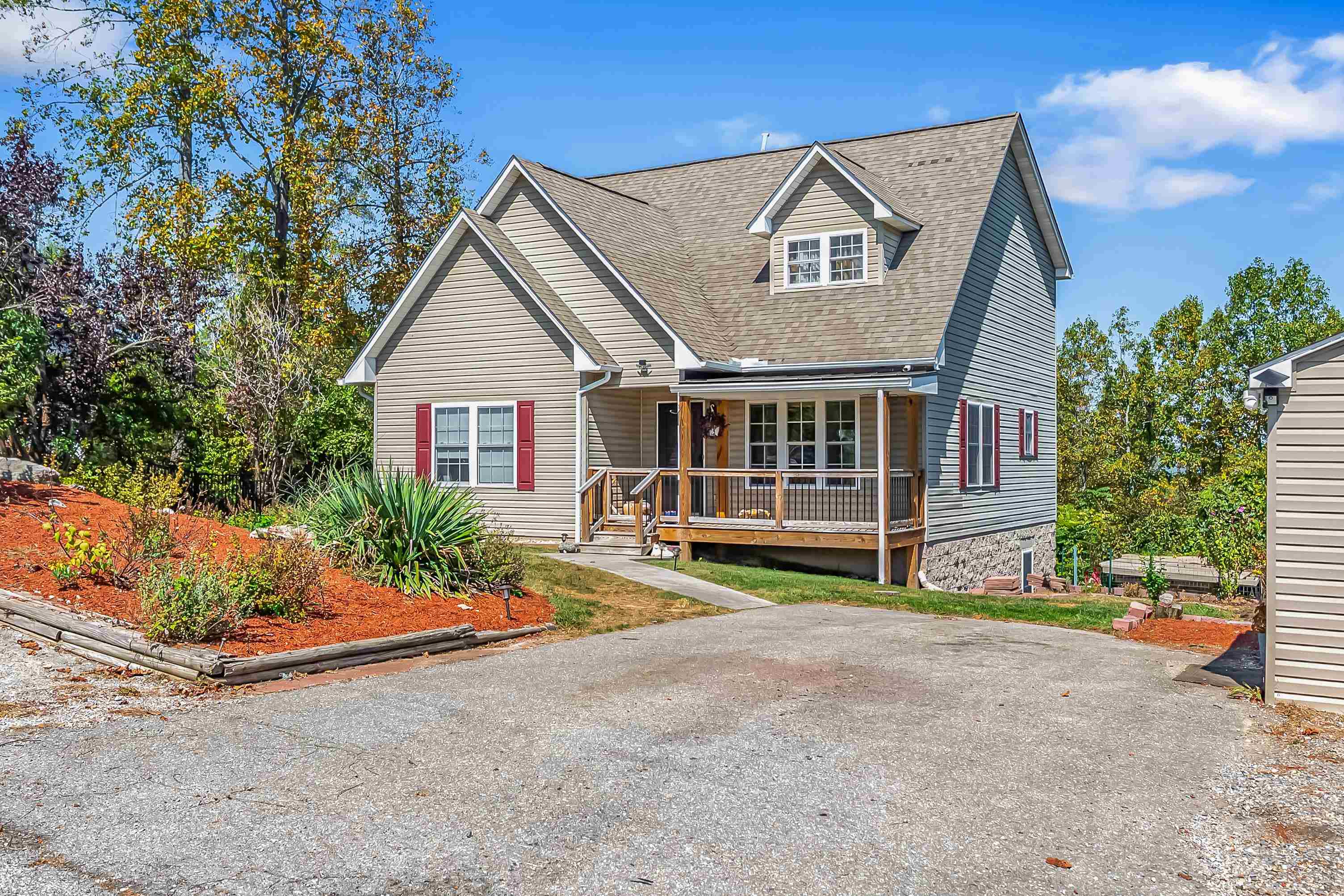 20 Woodridge Drive Christiansburg VA 24073