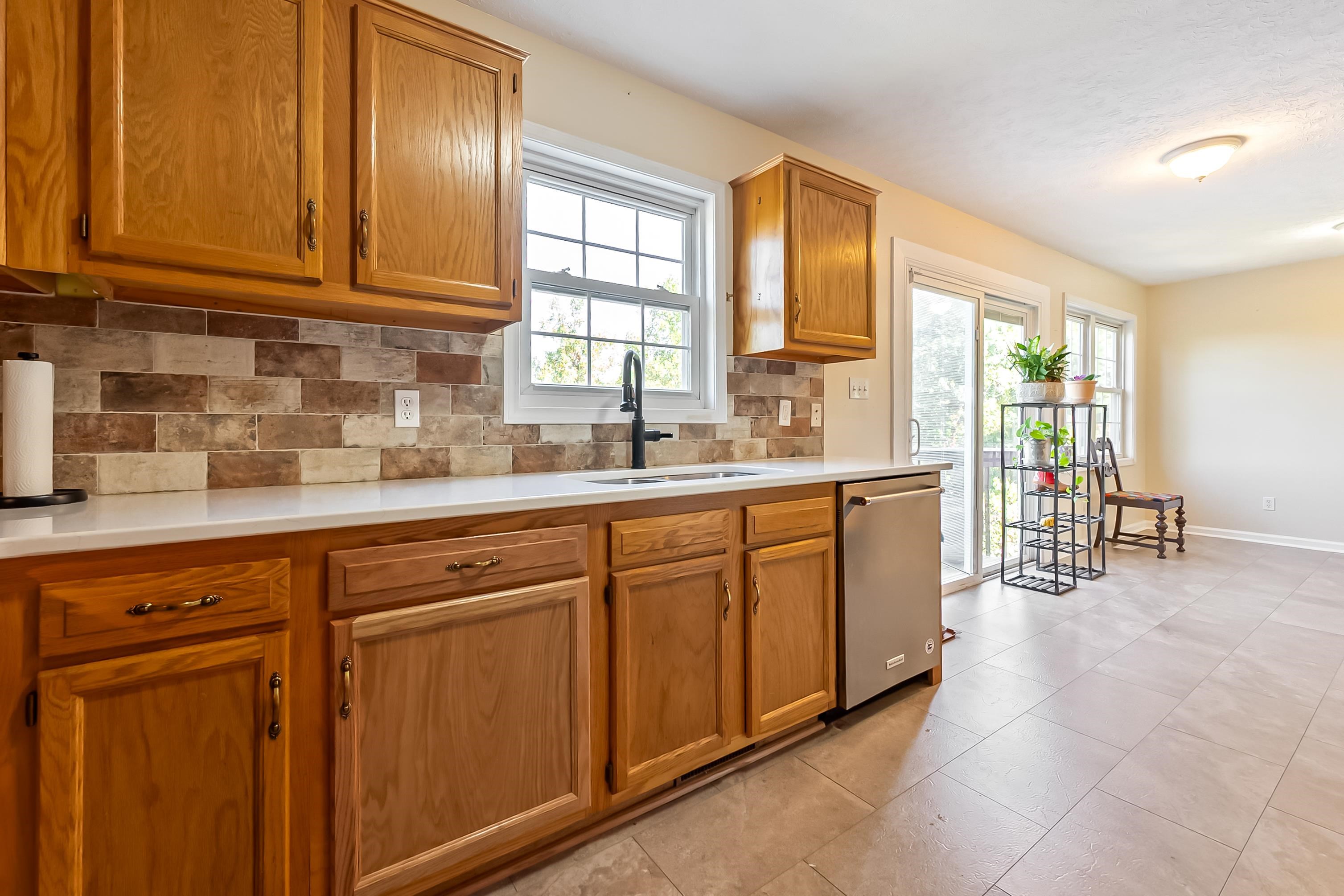 20 Woodridge Drive Christiansburg VA 24073