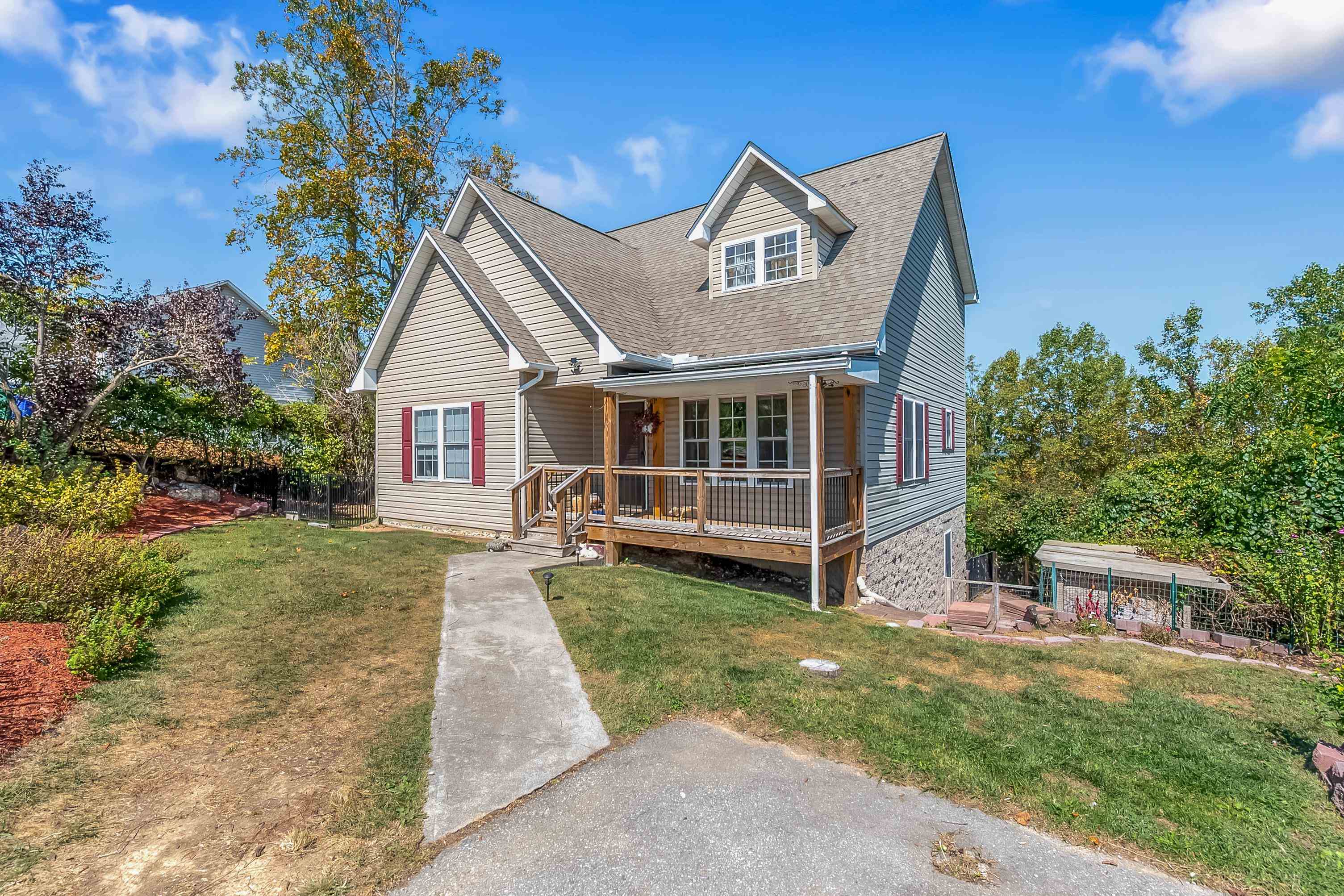 20 Woodridge Drive Christiansburg VA 24073