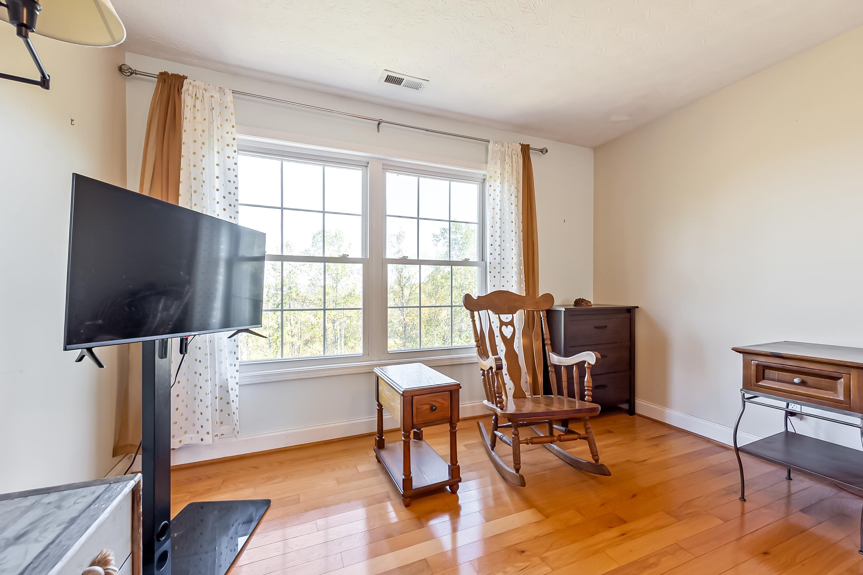 20 Woodridge Drive Christiansburg VA 24073