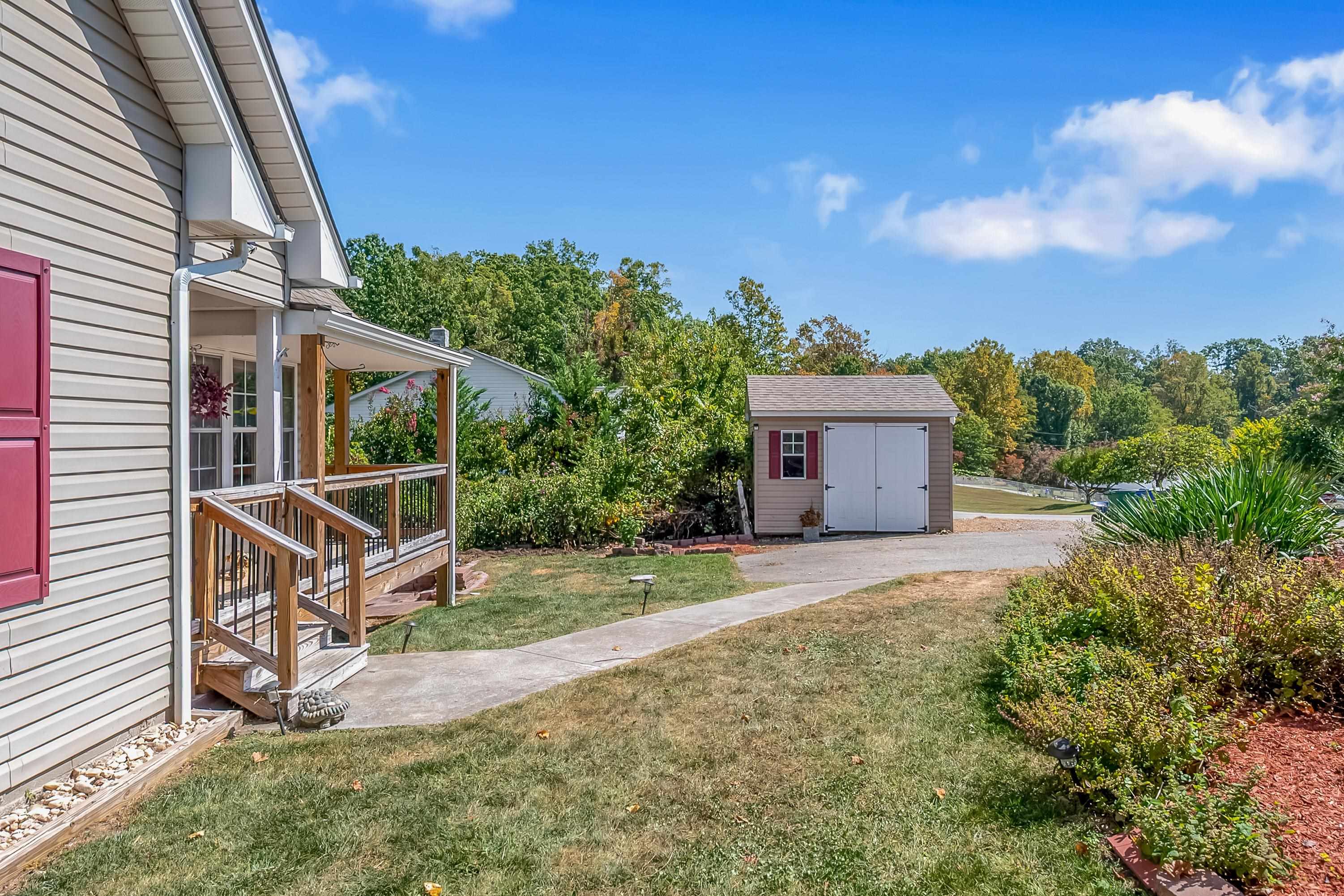 20 Woodridge Drive Christiansburg VA 24073