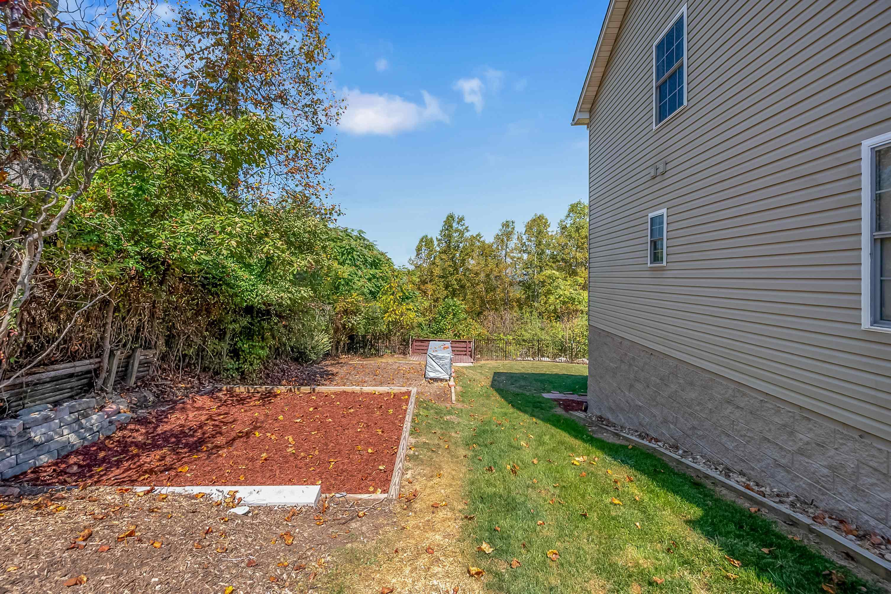 20 Woodridge Drive Christiansburg VA 24073