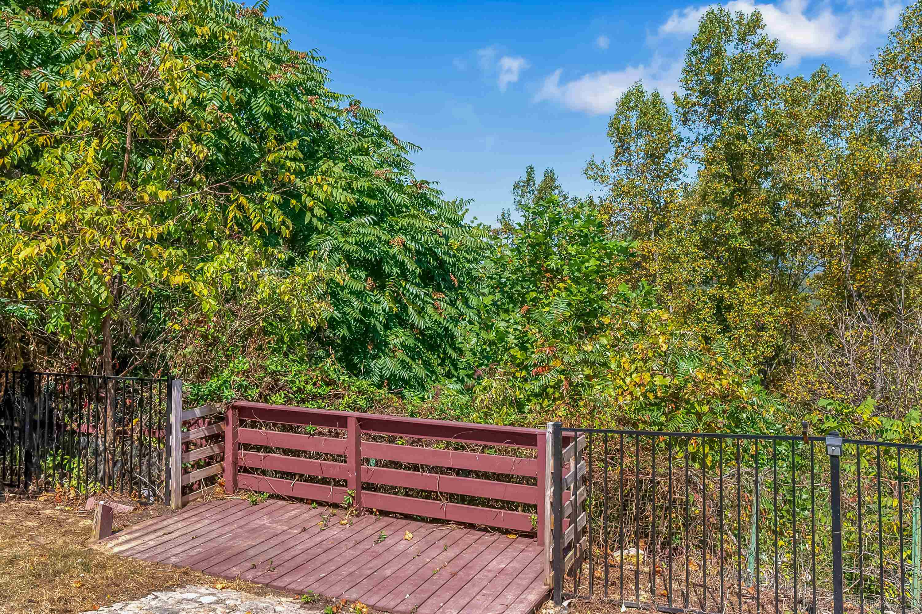 20 Woodridge Drive Christiansburg VA 24073