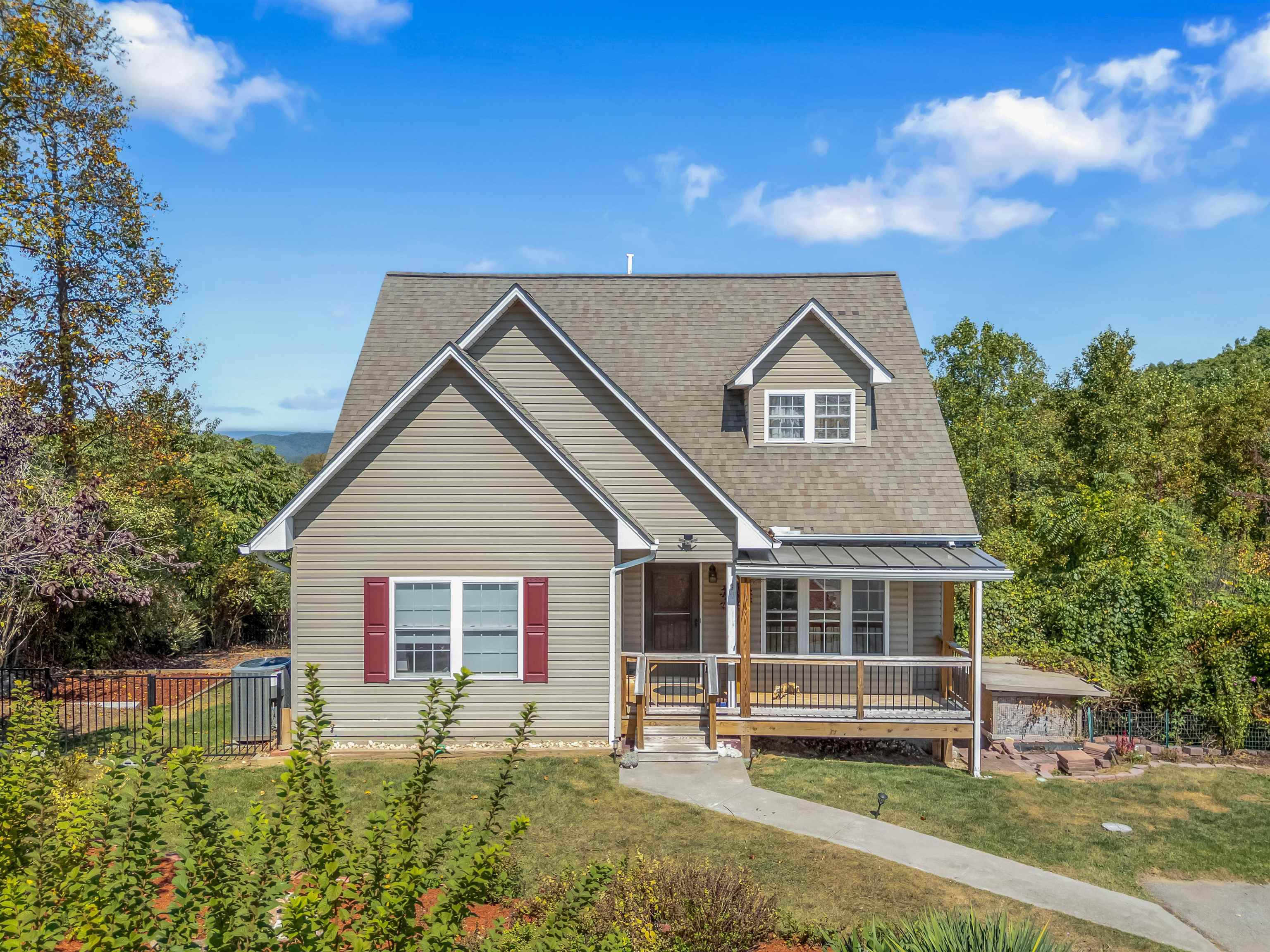 20 Woodridge Drive Christiansburg VA 24073