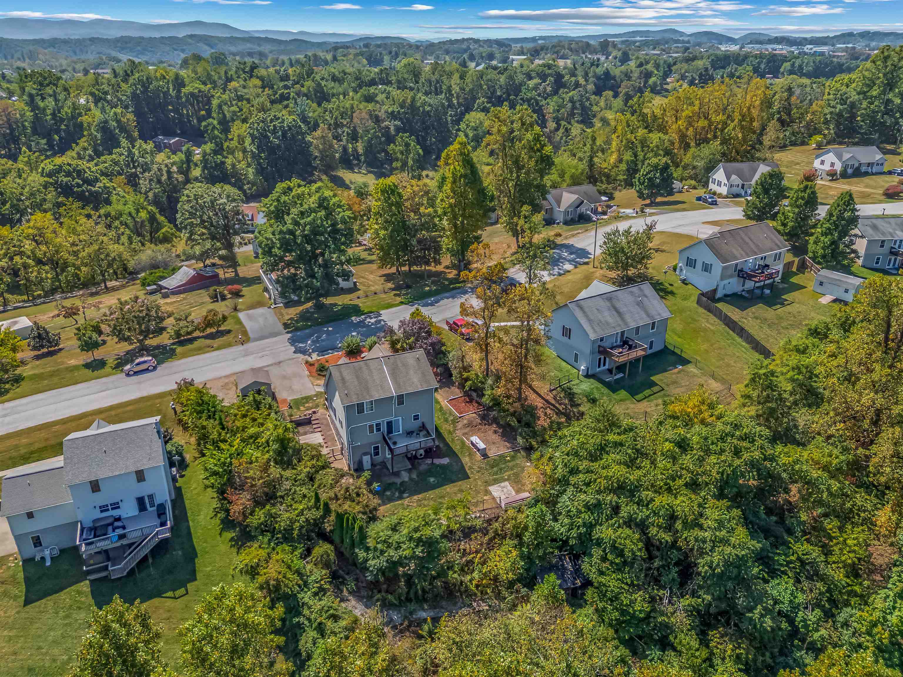 20 Woodridge Drive Christiansburg VA 24073