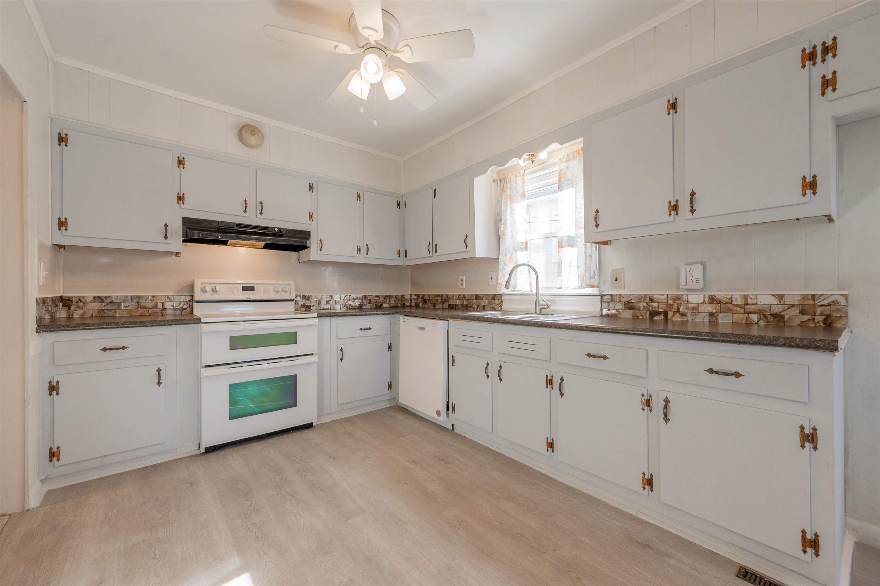 110 Semones Street Hillsville VA 24343