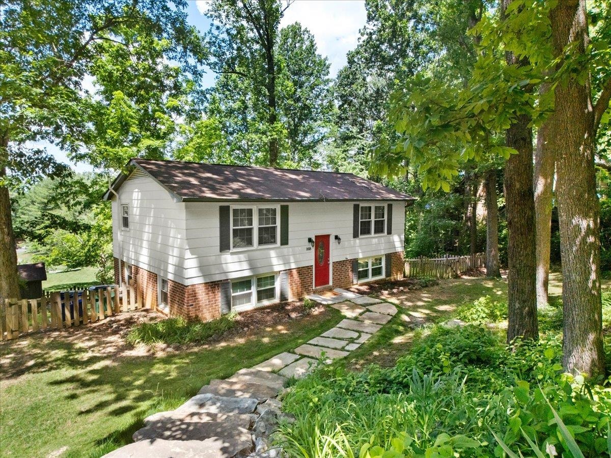 1818 Gardenspring Drive Blacksburg VA 24060