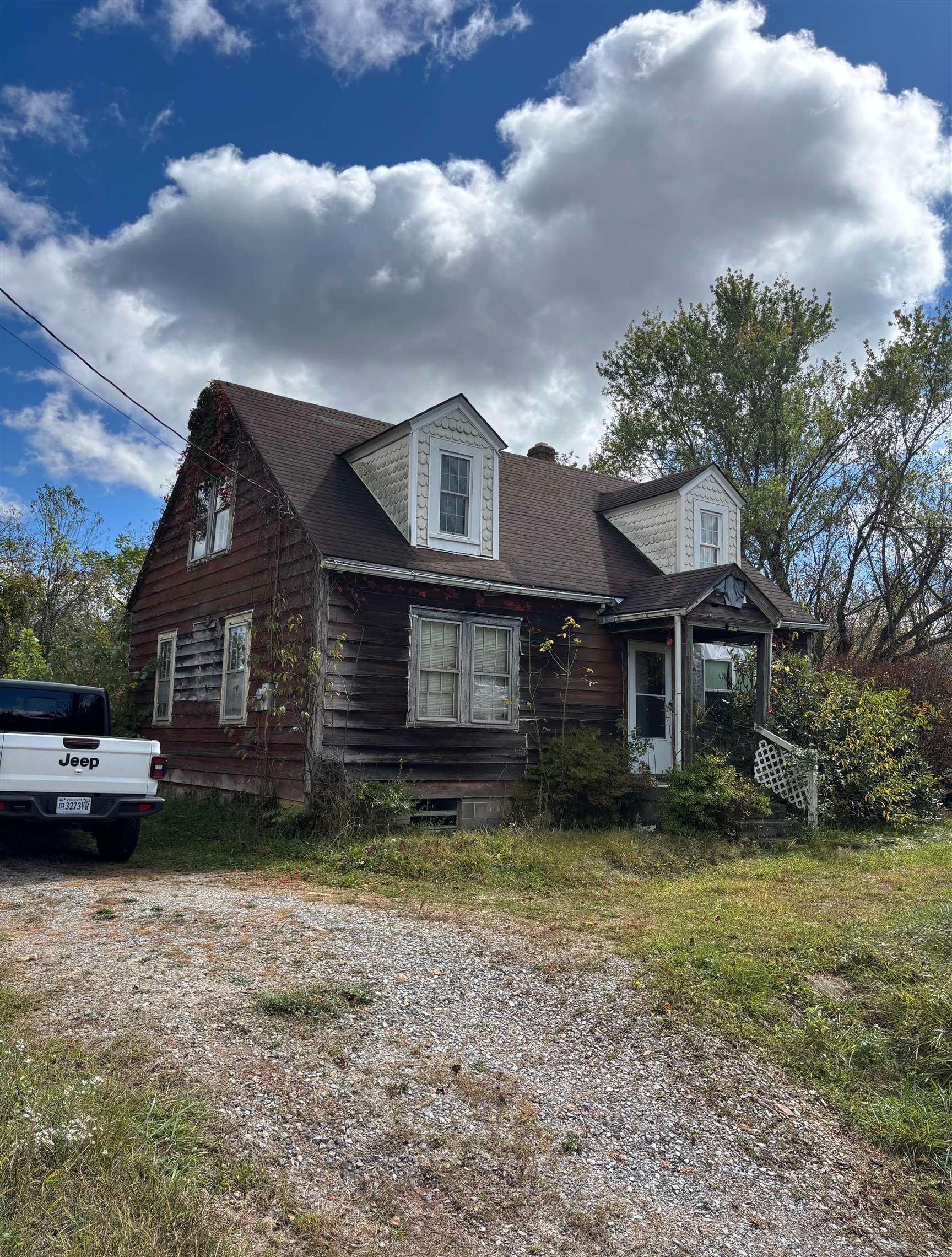 137 New Zion Road Pembroke VA 24136