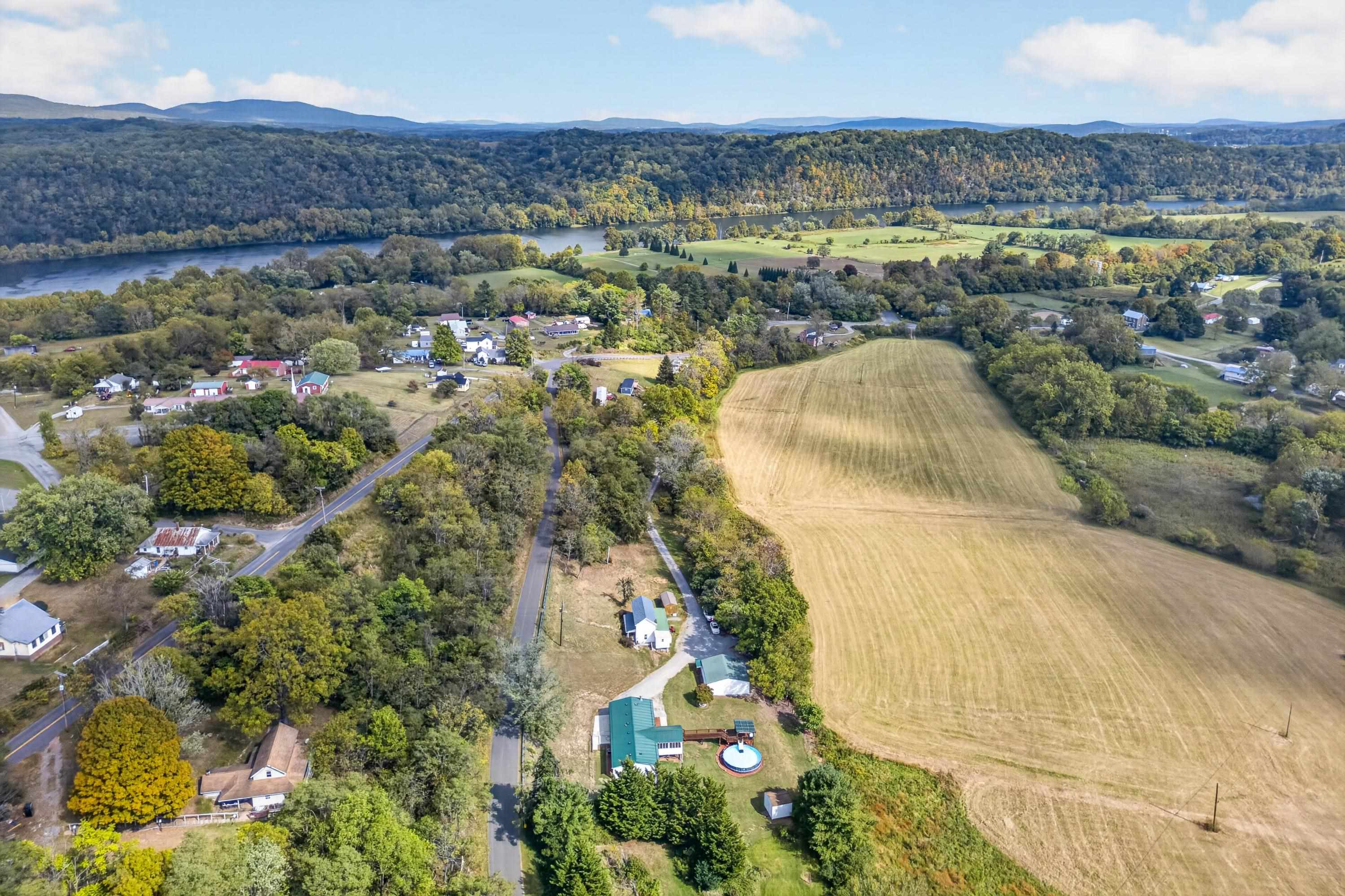 6750 Post Office Lane Parrott VA 24132