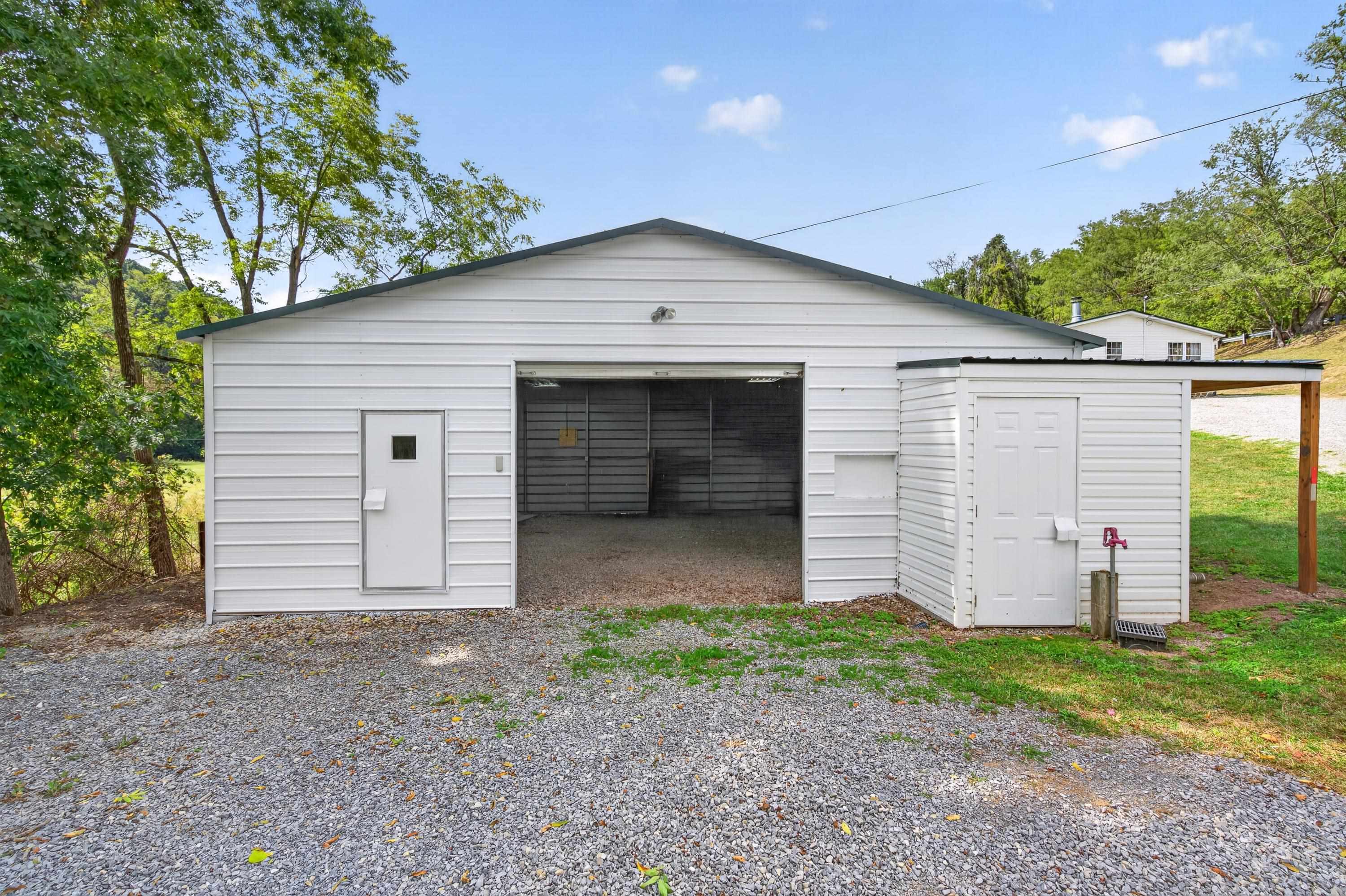6750 Post Office Lane Parrott VA 24132