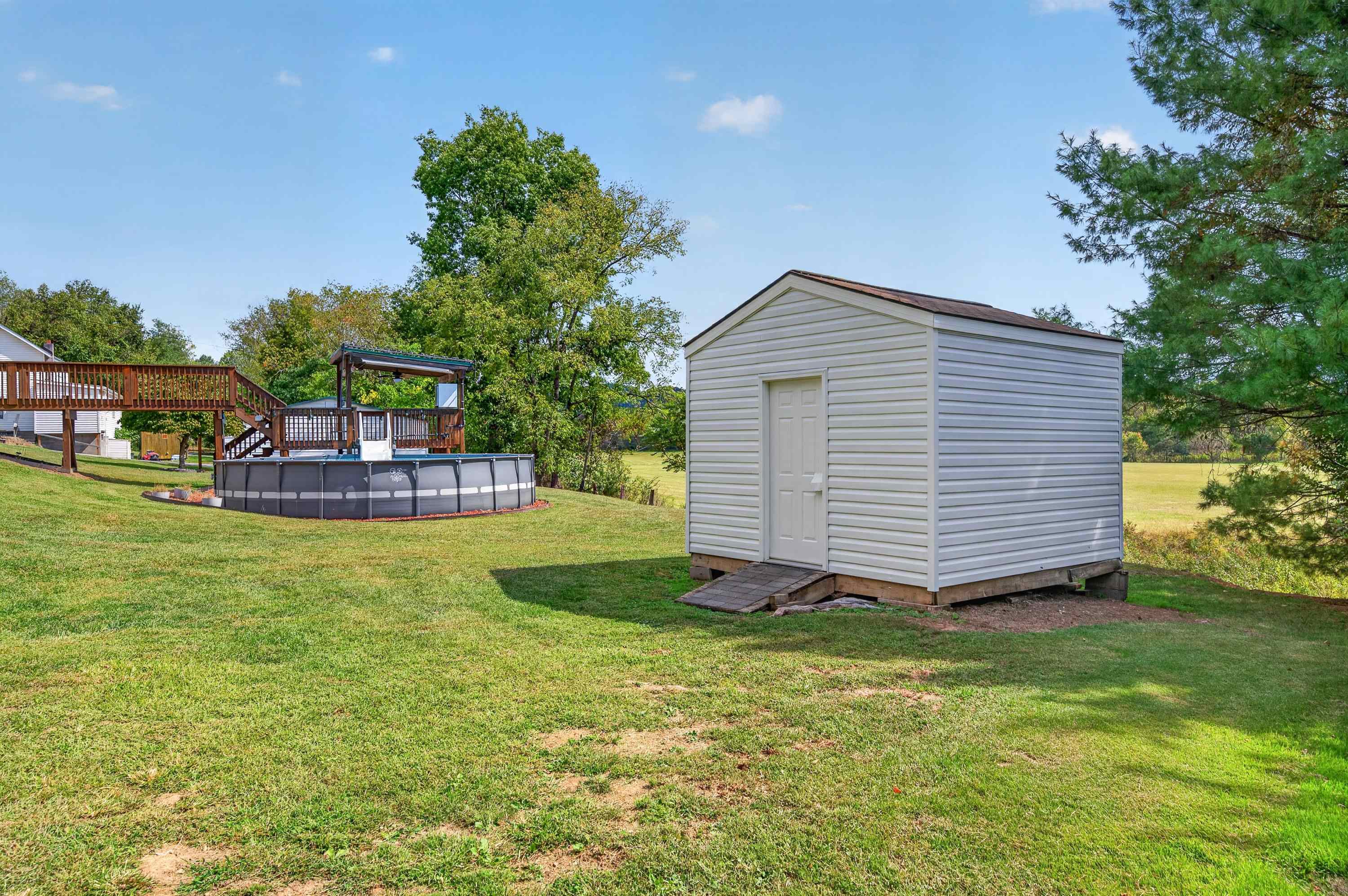 6750 Post Office Lane Parrott VA 24132