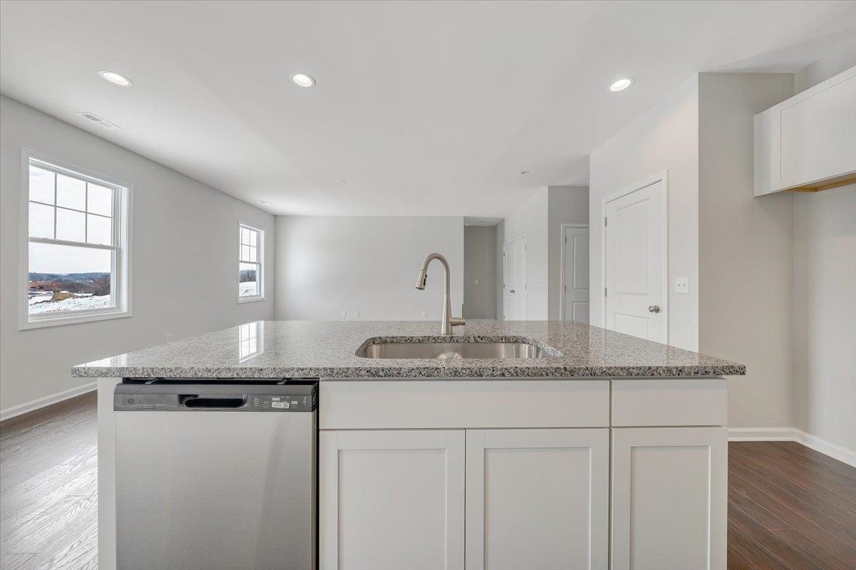 7380 King's Pointe Drive Fairlawn VA 24141