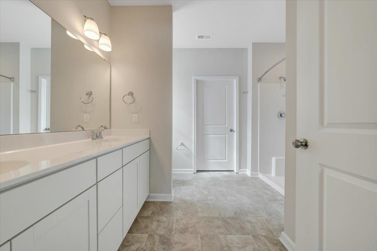 7380 King's Pointe Drive Fairlawn VA 24141