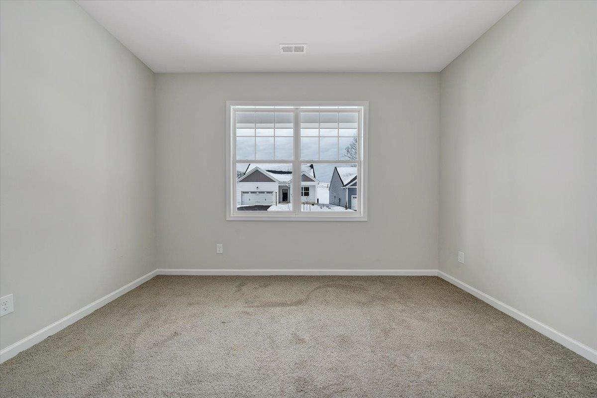 7380 King's Pointe Drive Fairlawn VA 24141
