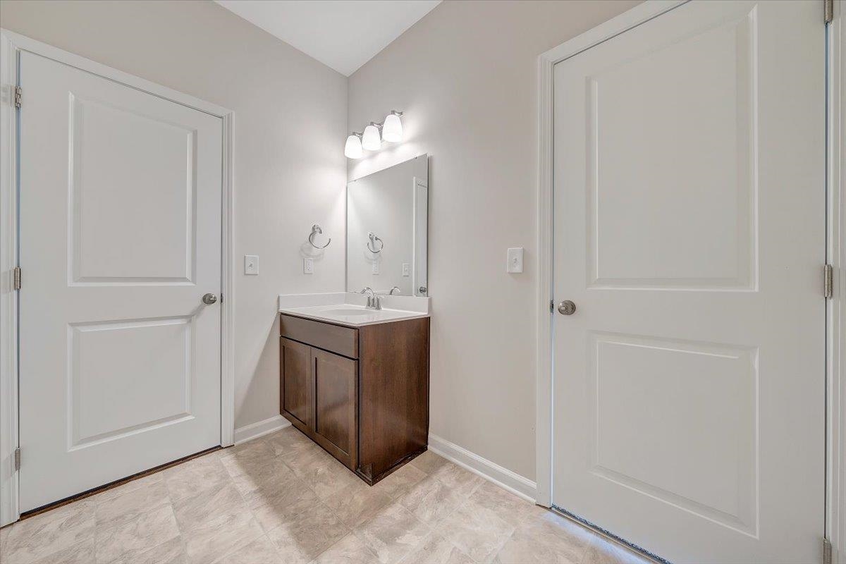 7380 King's Pointe Drive Fairlawn VA 24141