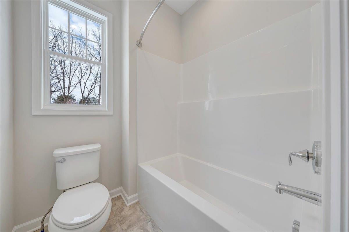 7380 King's Pointe Drive Fairlawn VA 24141