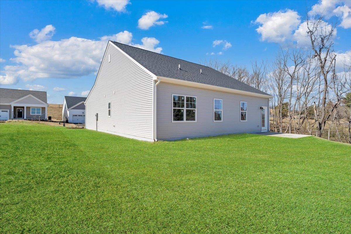 7380 King's Pointe Drive Fairlawn VA 24141