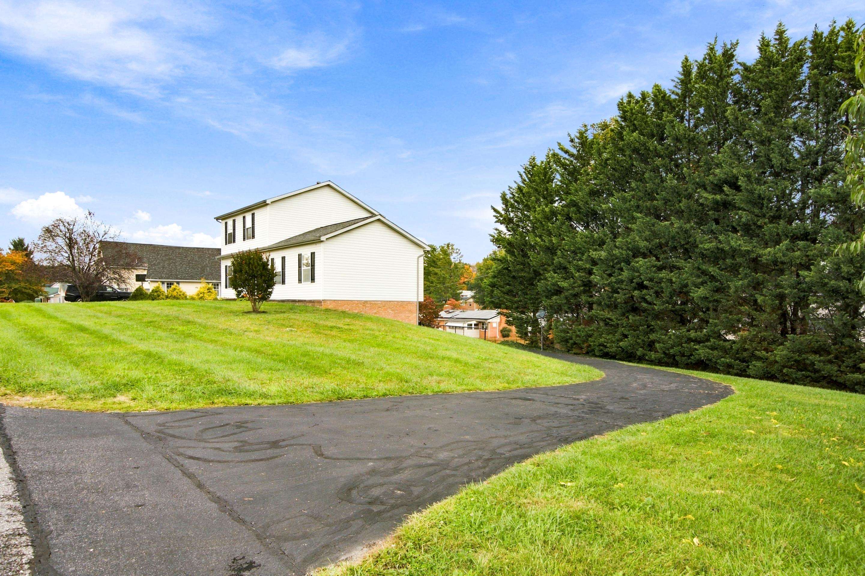 340 Auburn Drive SW Christiansburg VA 24073