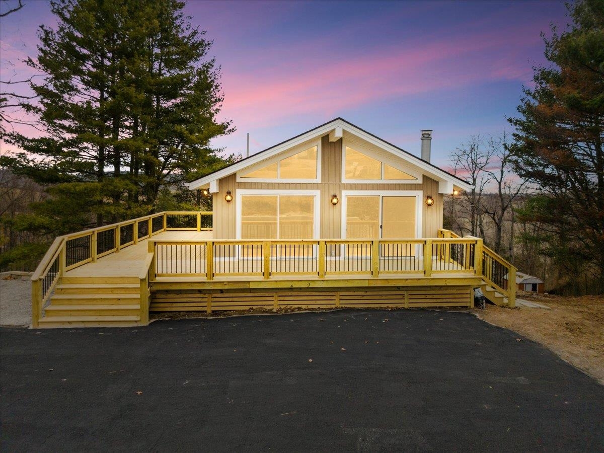 7086 Hickman Cemetery Road Fairlawn VA 24141