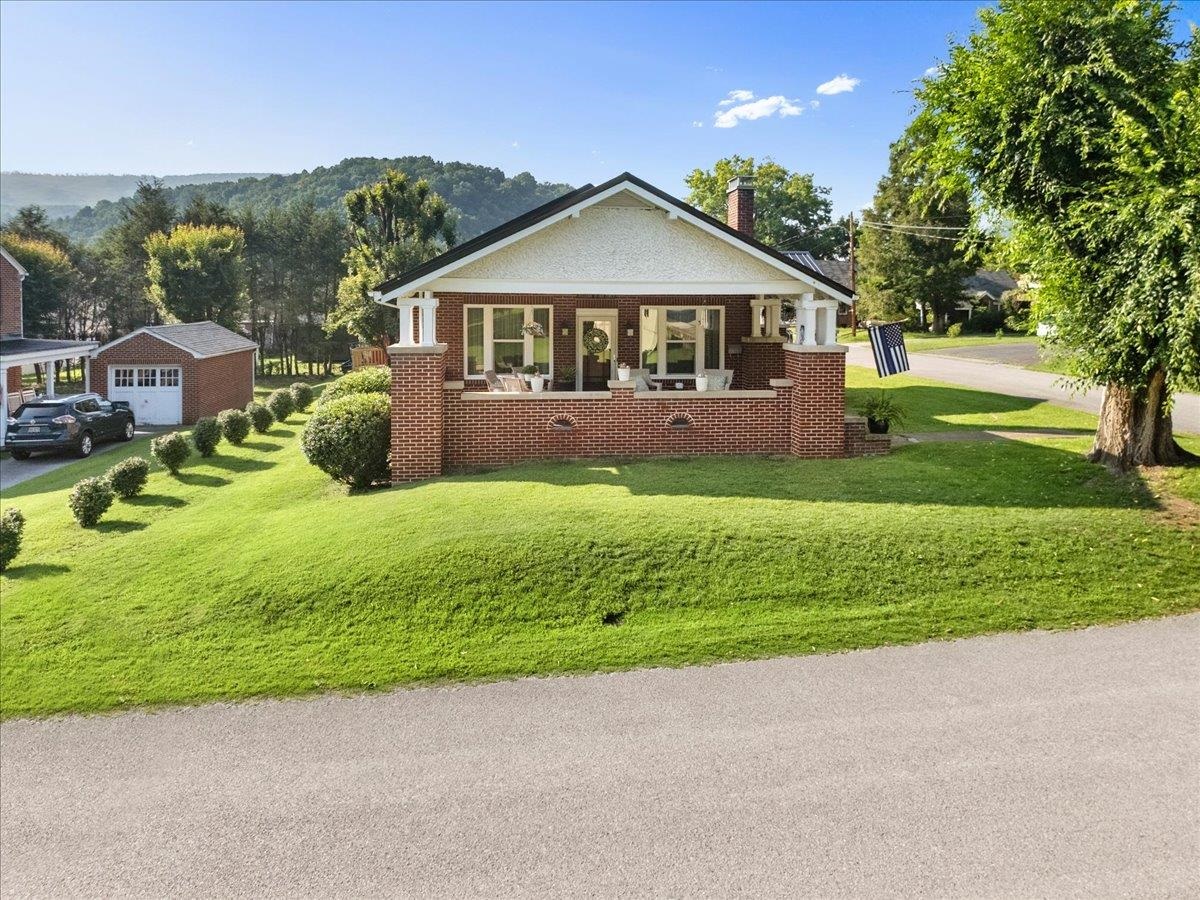 511 Westview Street Narrows VA 24124