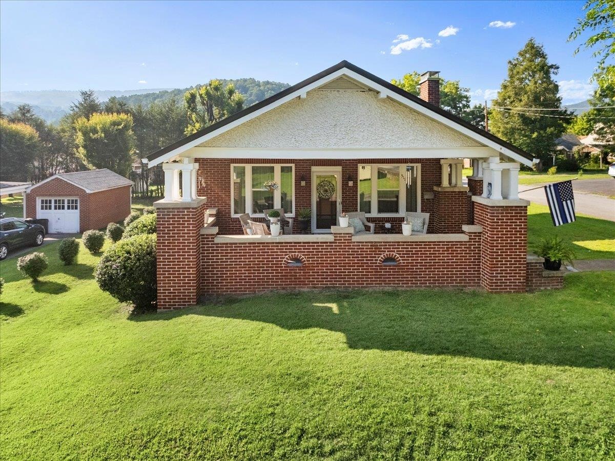 511 Westview Street Narrows VA 24124
