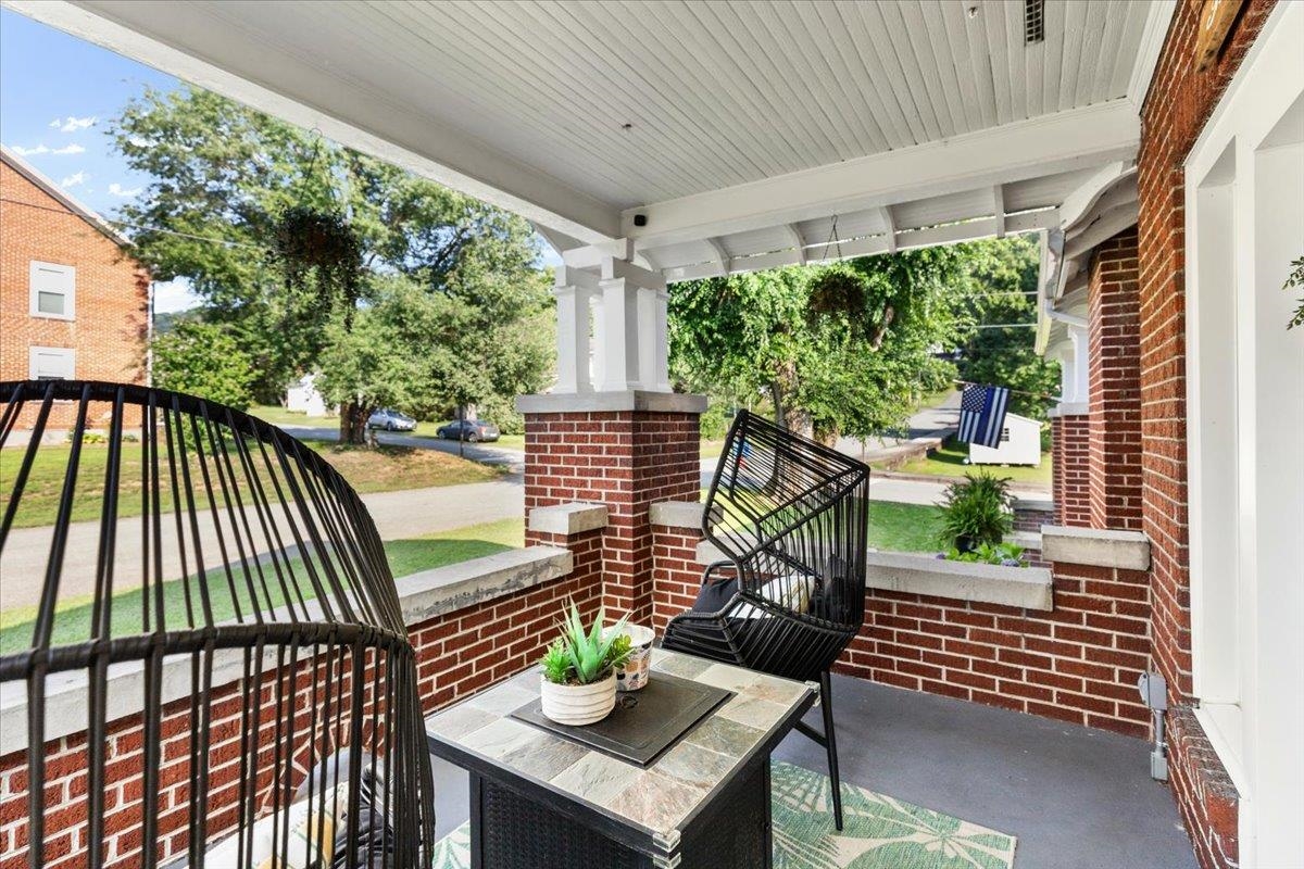 511 Westview Street Narrows VA 24124