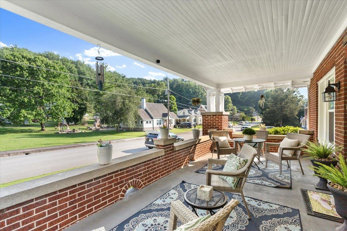 511 Westview Street Narrows VA 24124
