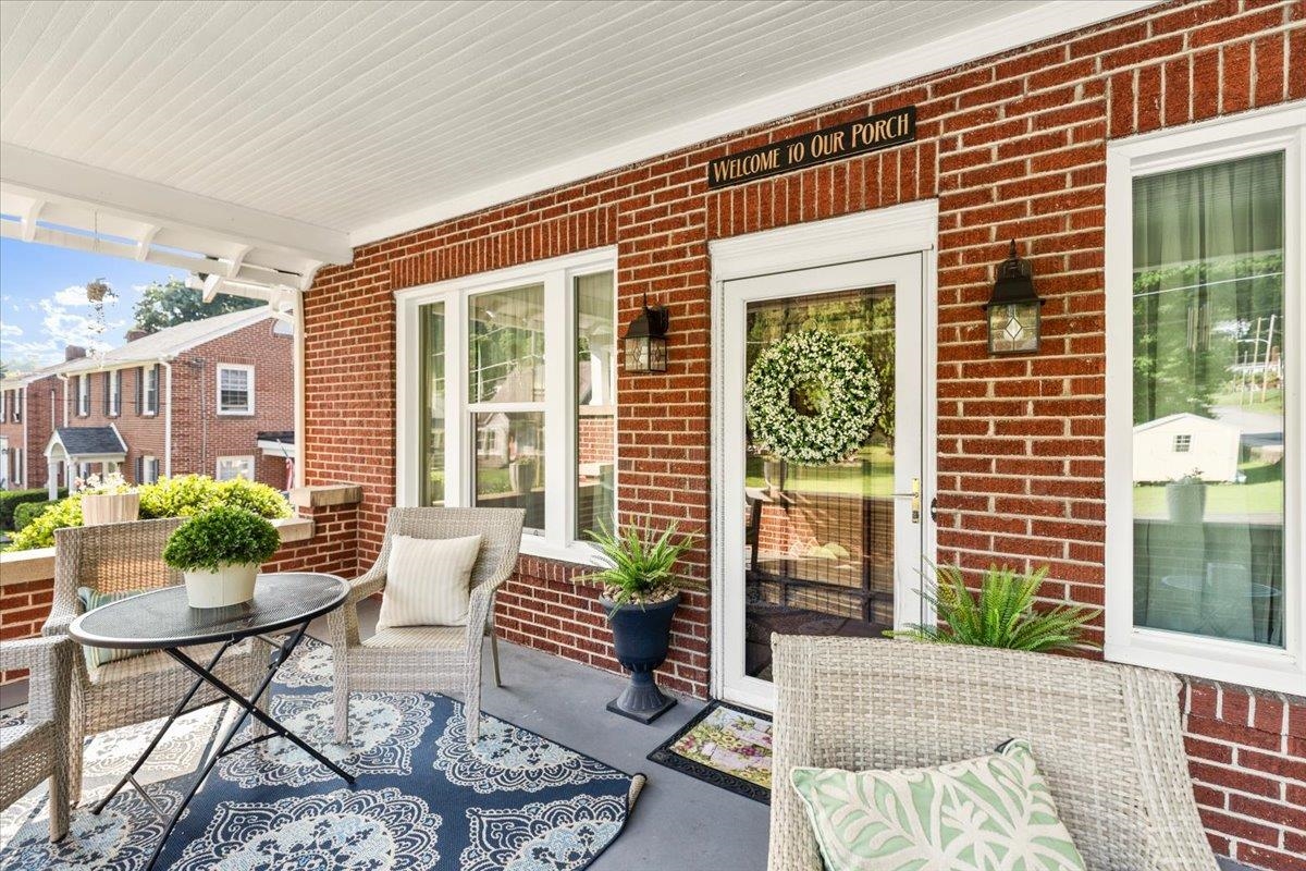 511 Westview Street Narrows VA 24124