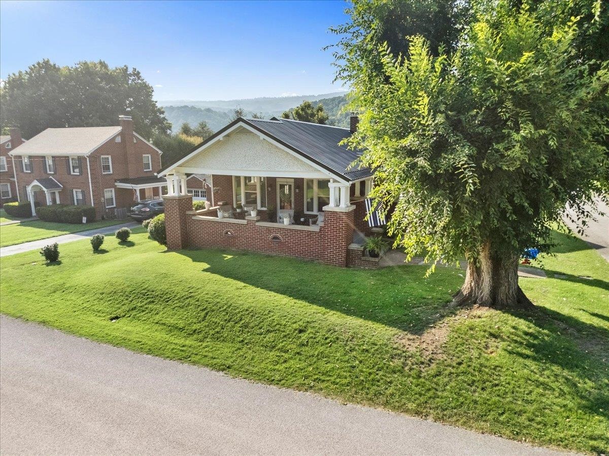 511 Westview Street Narrows VA 24124