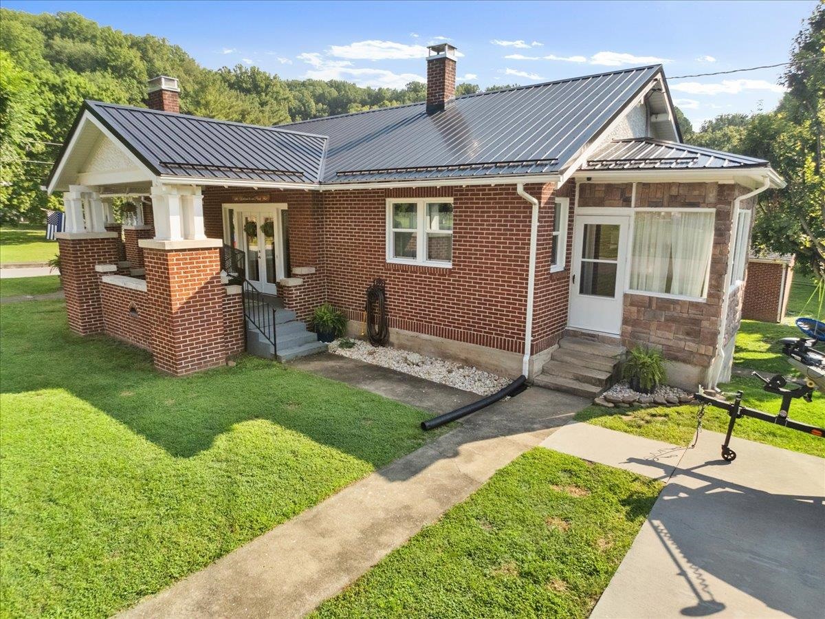 511 Westview Street Narrows VA 24124