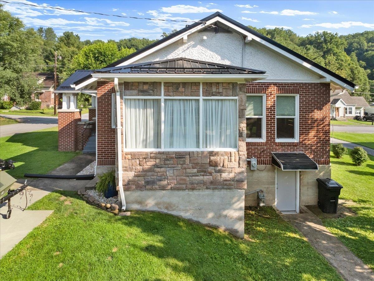 511 Westview Street Narrows VA 24124