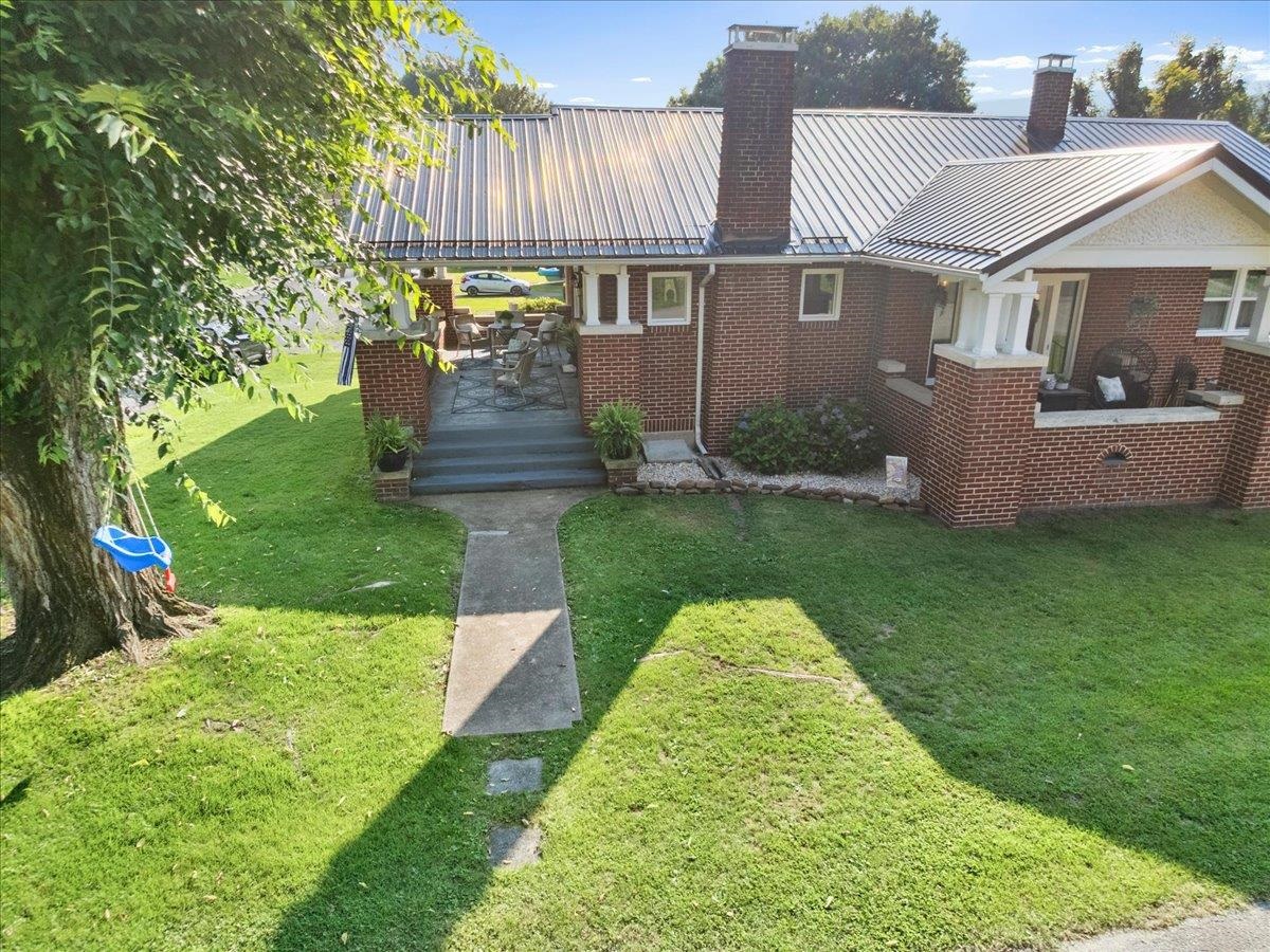 511 Westview Street Narrows VA 24124
