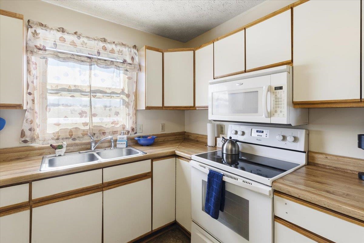 595 Freedom Viaduct NW Christiansburg VA 24073