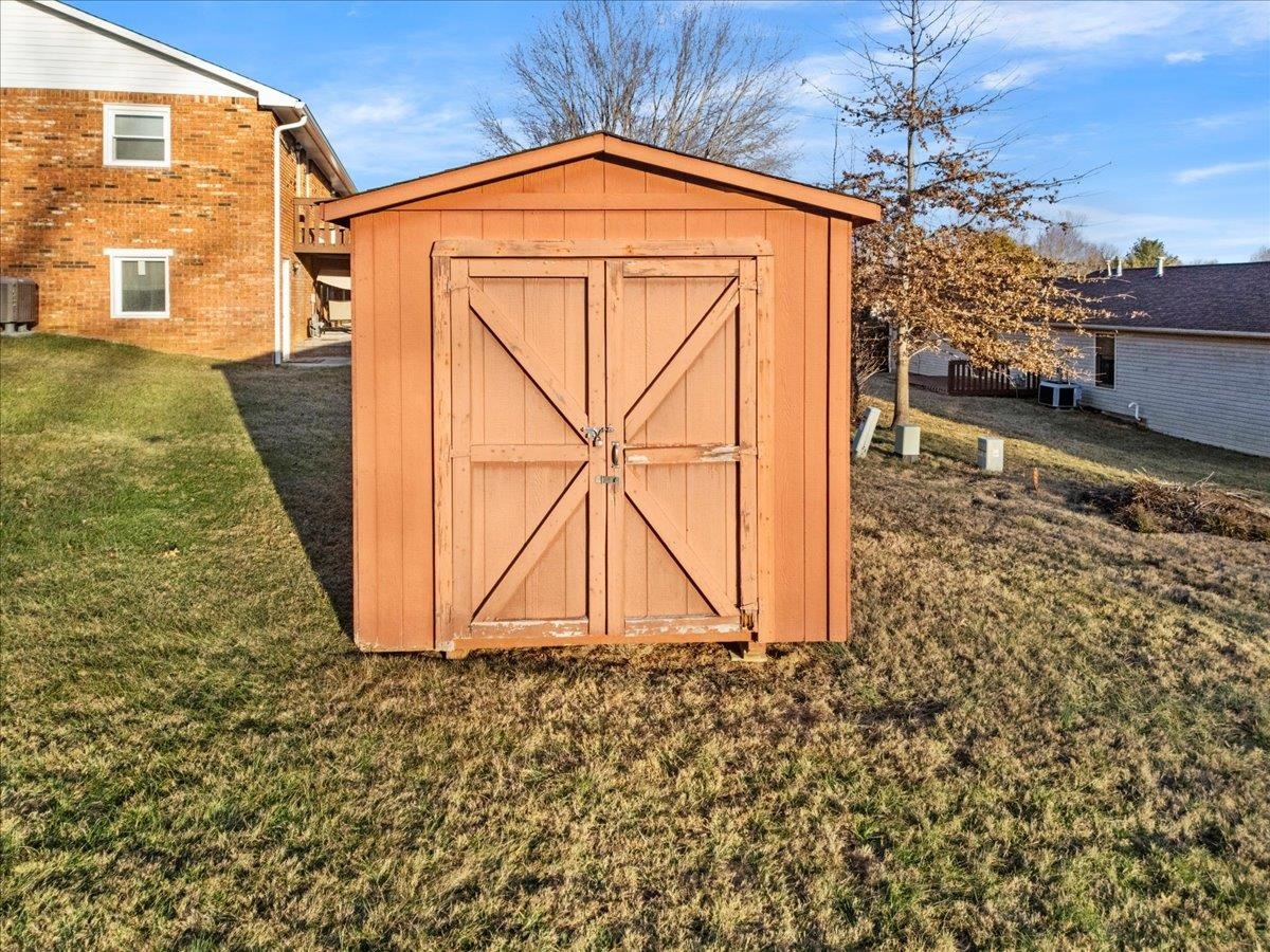 595 Freedom Viaduct NW Christiansburg VA 24073