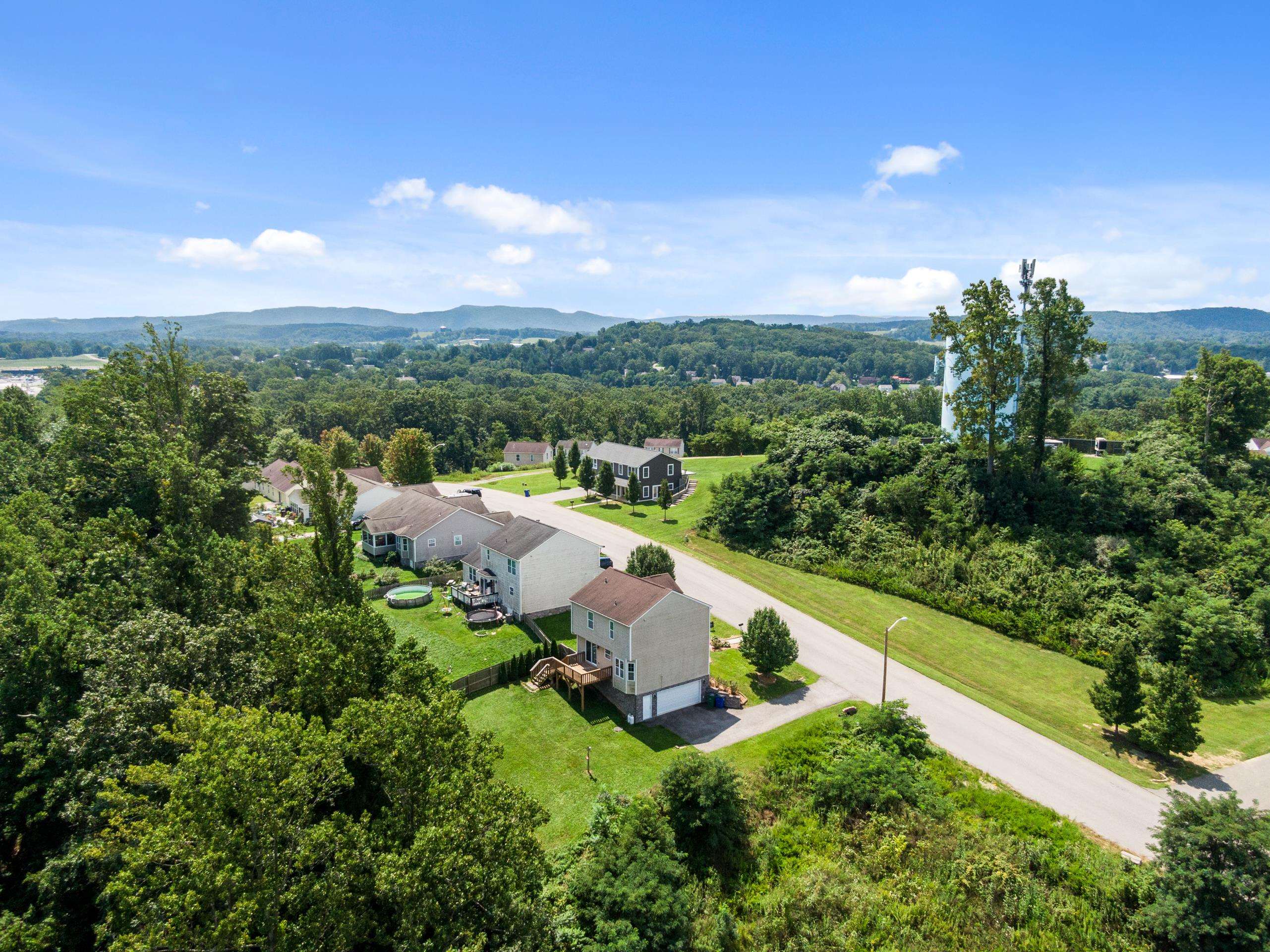 1555 Sherwood Drive Christiansburg VA 24073