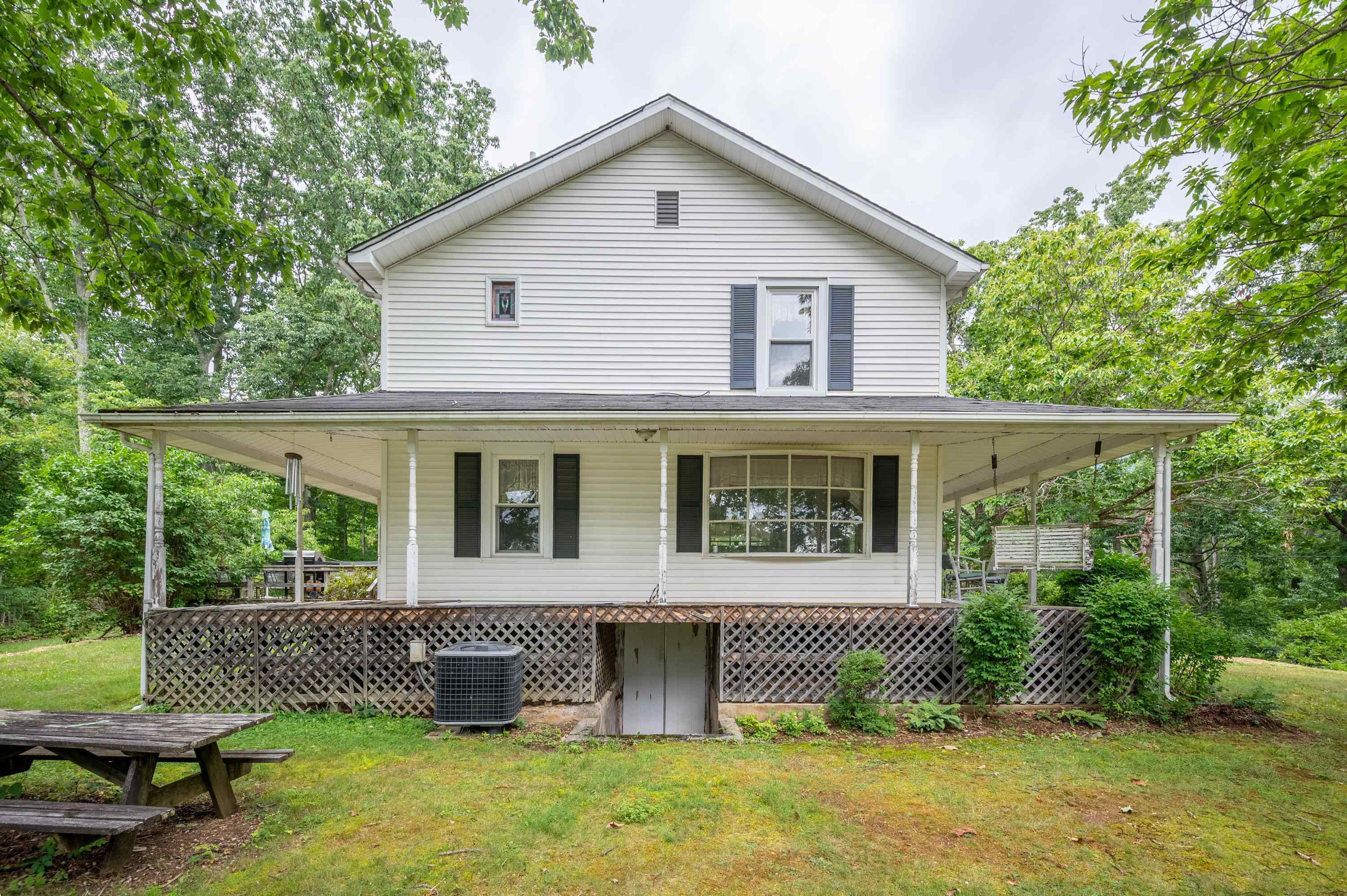 628 Wilburn Valley Road Pearisburg VA 24134